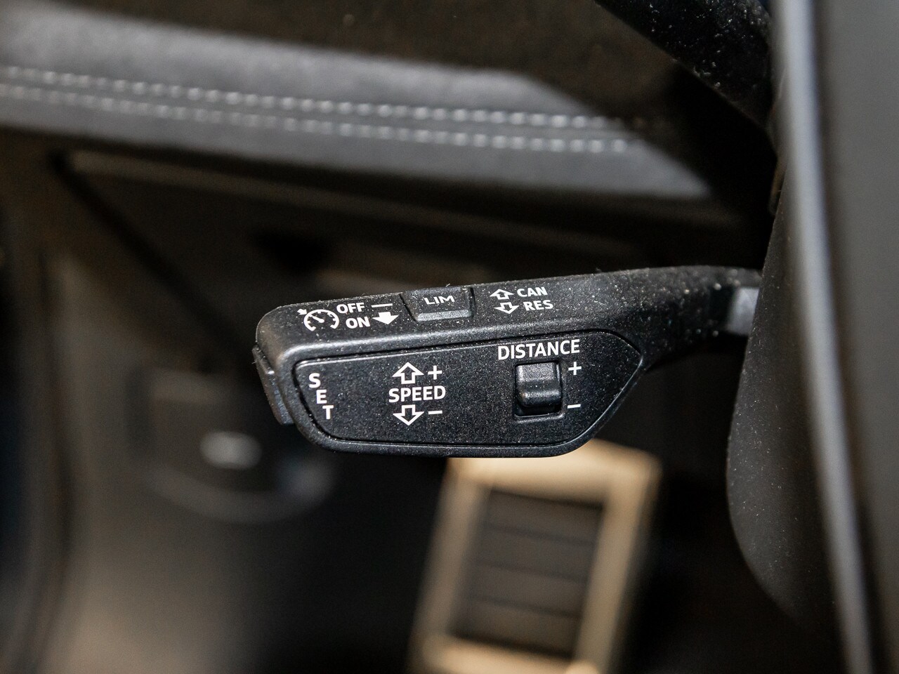 Image about Audi Q6 SUV e-tron e-tron quattro