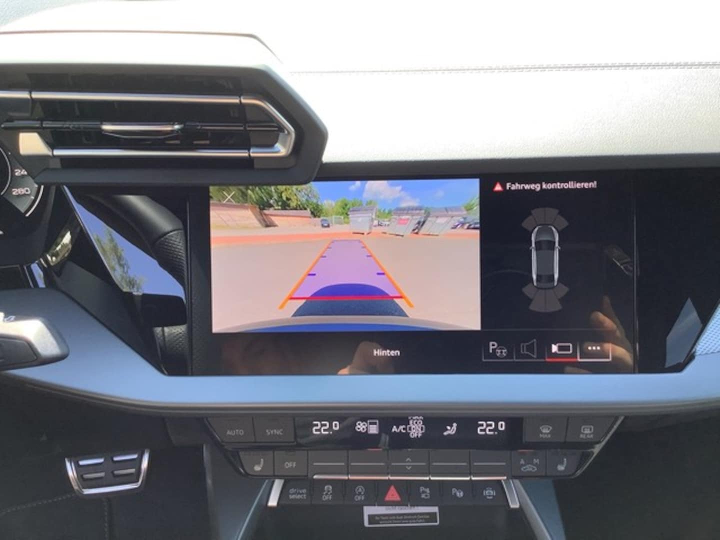 Bild über Audi A3 Limousine TFSI 110 kW S tronic - für weitere Informationen kontaktieren Sie den Audi Partner