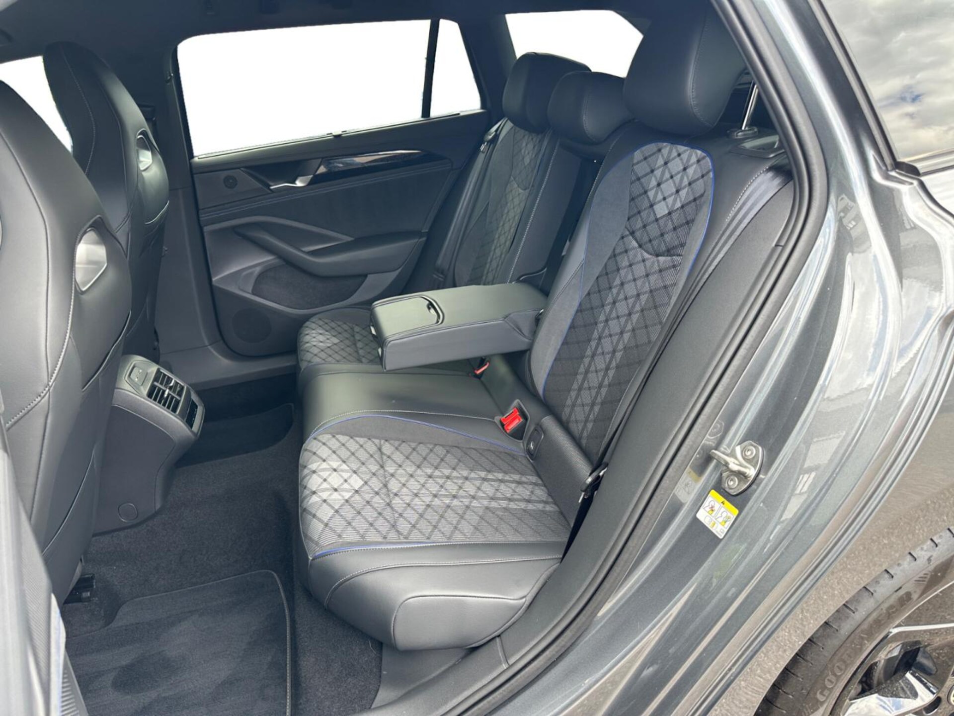 Volkswagen Passat R-Line