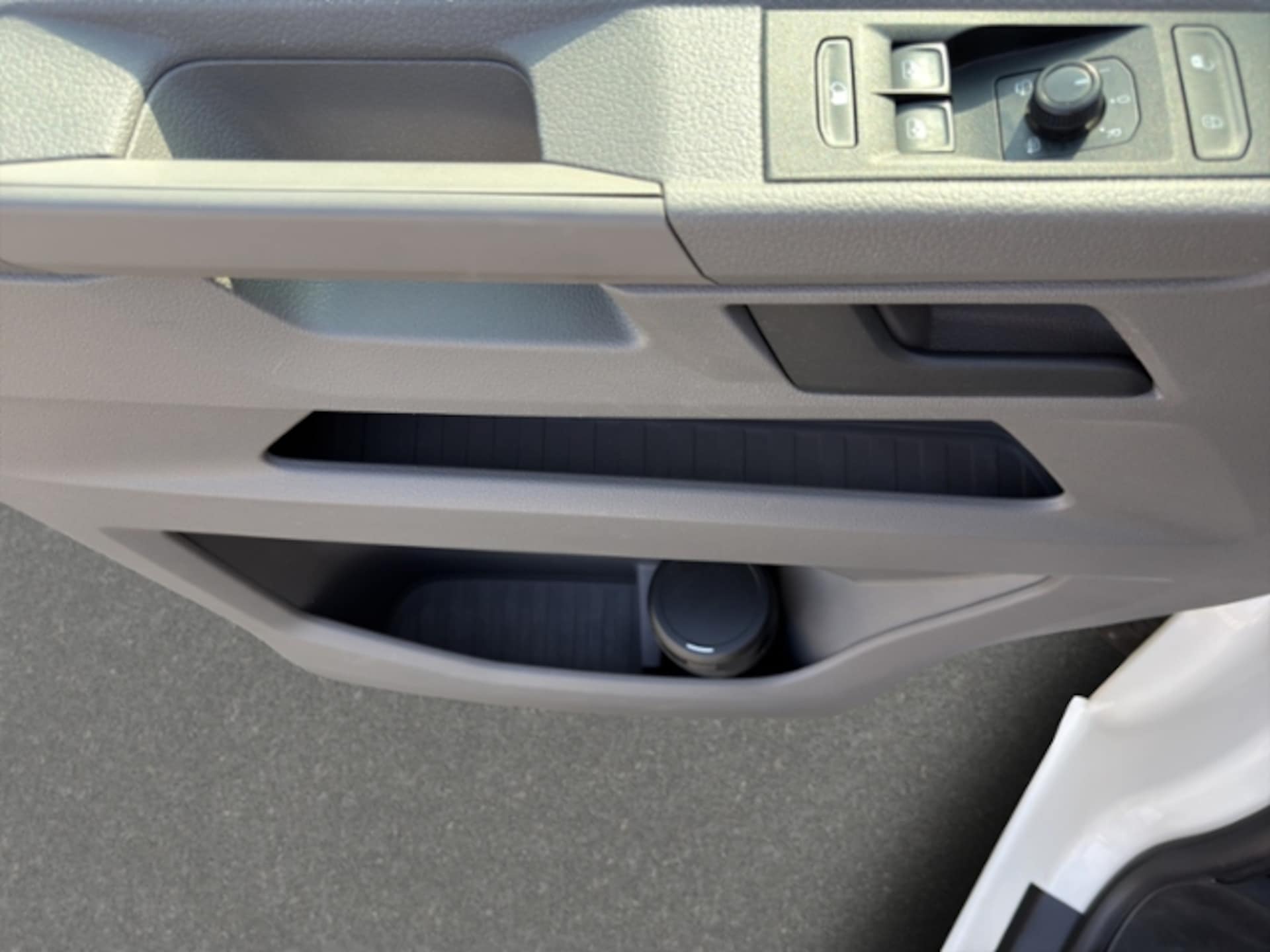 Volkswagen T6.1 Transporter Kasten langer Radstand