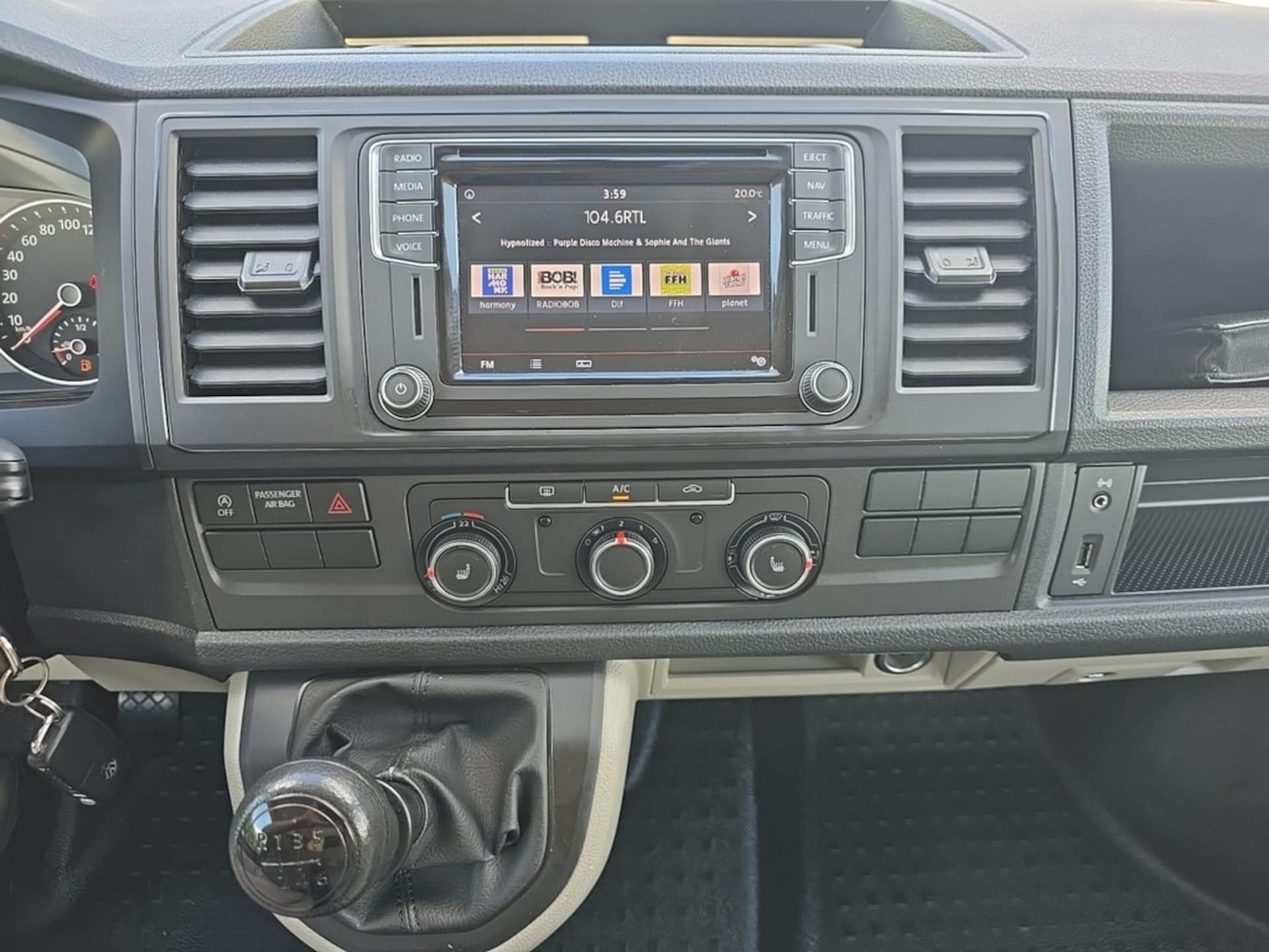 Volkswagen T6 Transporter Einzelkabine langer Radstand