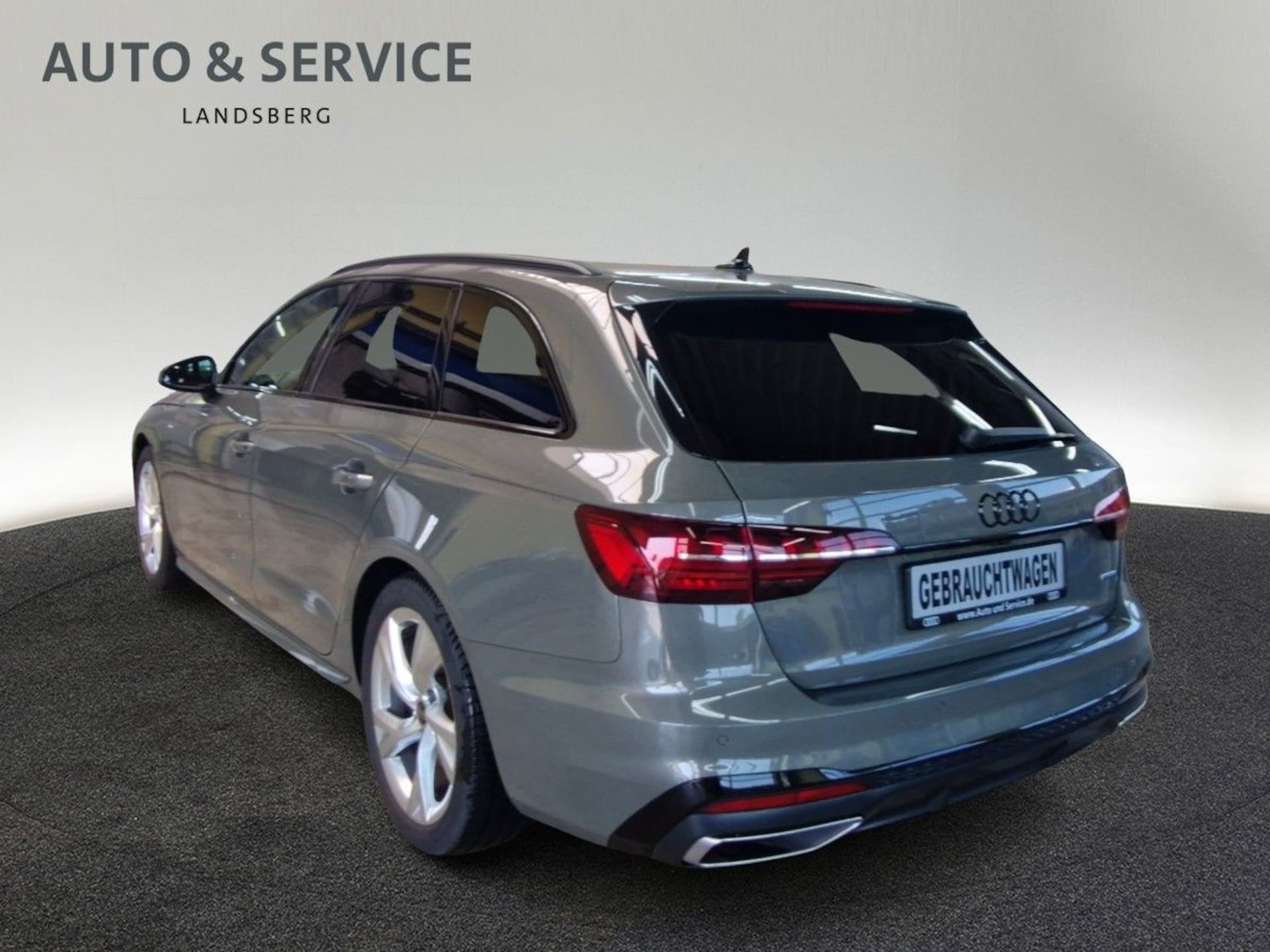 Audi A4 Avant S line
