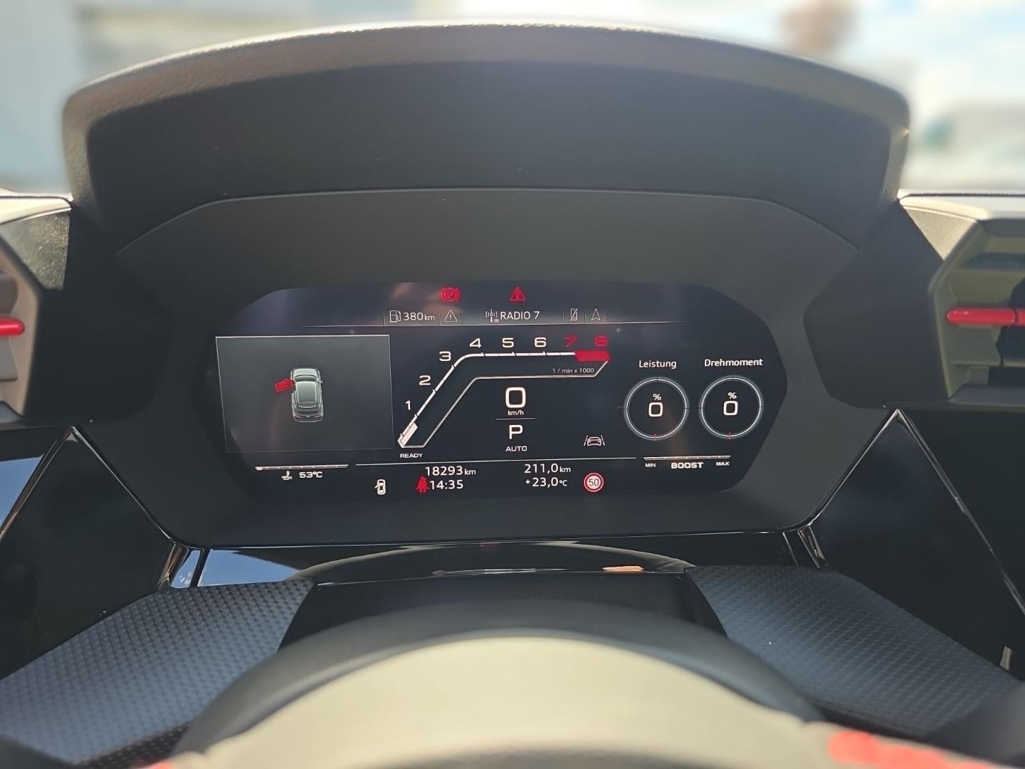 Bild über Audi RS 3 Sportback TFSI quattro S tronic - für weitere Informationen kontaktieren Sie den Audi Partner