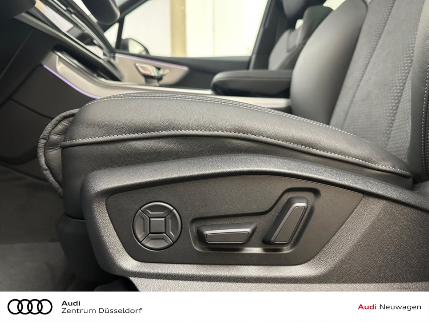 Bild über Audi Q7 SUV TDI quattro 210 kW tiptronic - für weitere Informationen kontaktieren Sie den Audi Partner