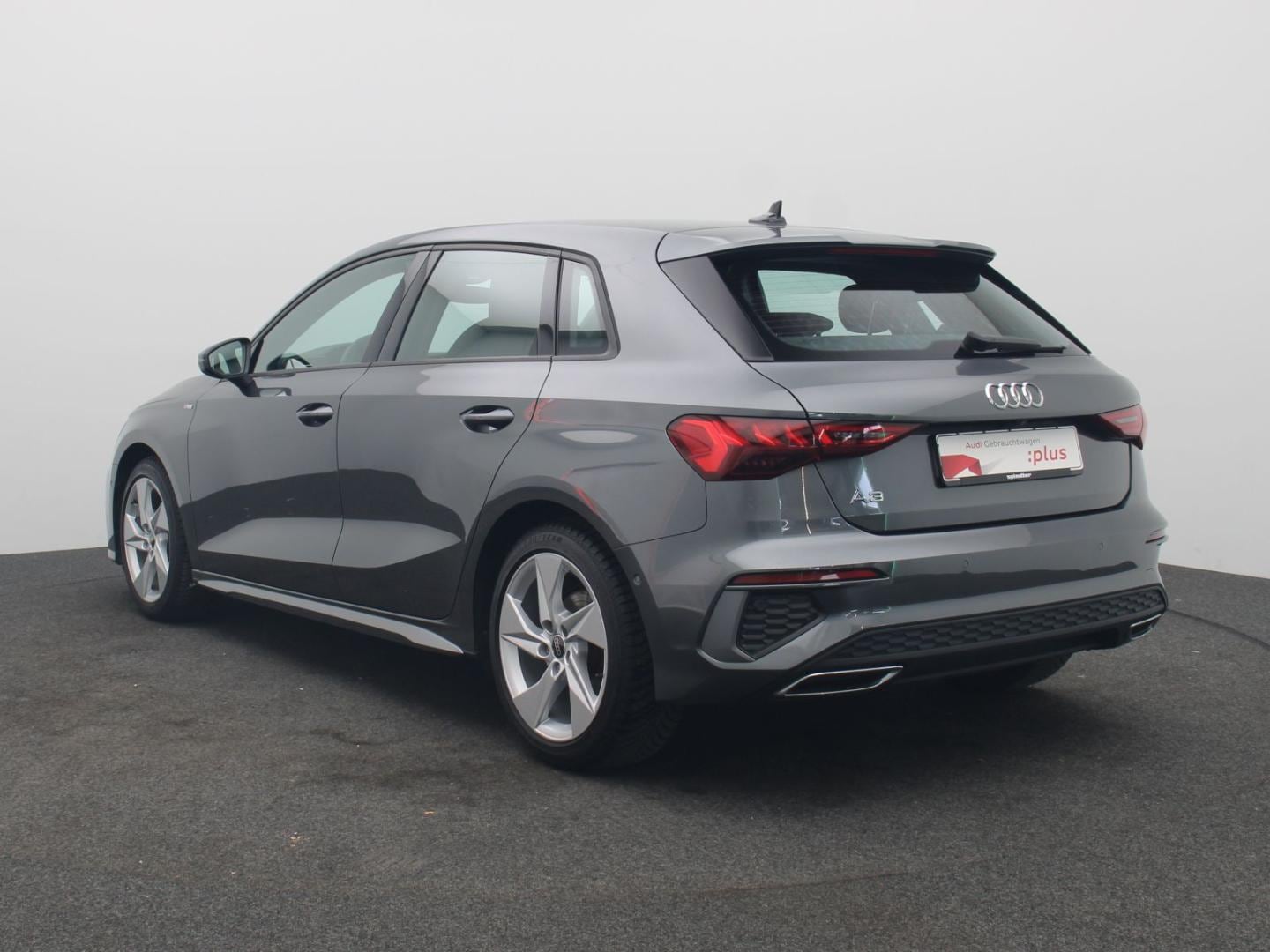 Bild über Audi A3 Sportback S line 35 TFSI S tronic - für weitere Informationen kontaktieren Sie den Audi Partner