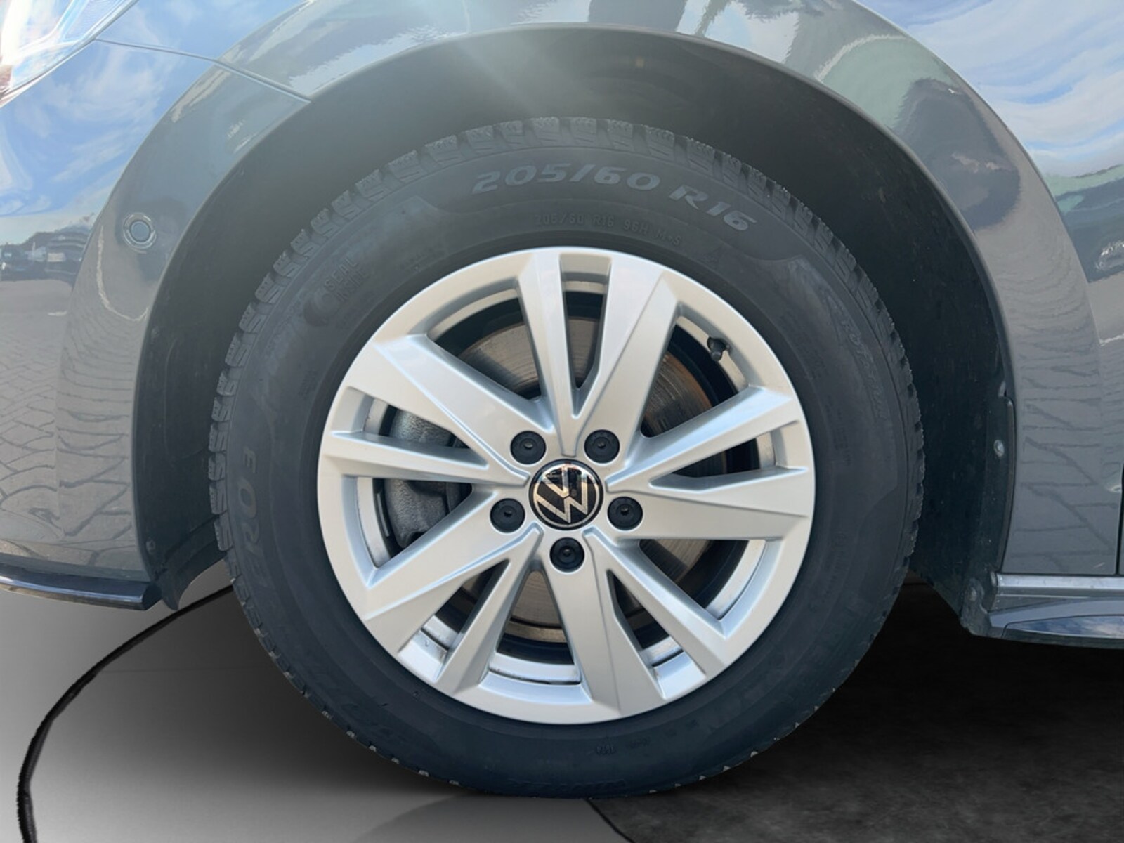 Volkswagen Touran – Bild 21