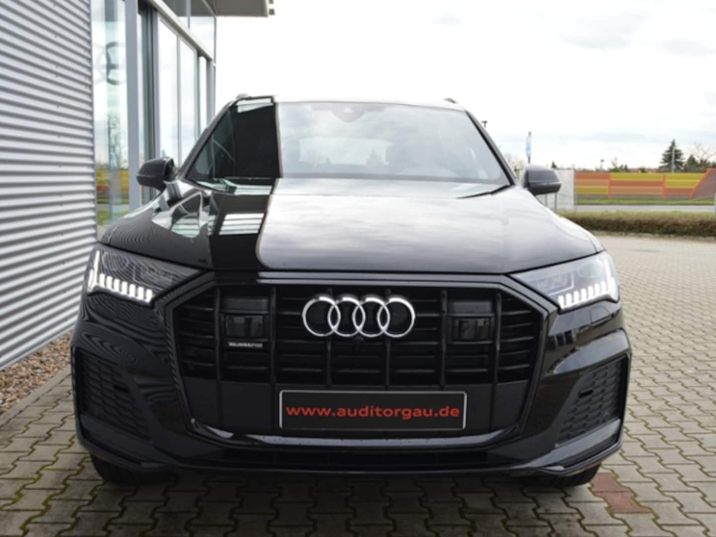 Bild über Audi Q7 competition plus 50 TDI quattro tiptronic - für weitere Informationen kontaktieren Sie den Audi Partner