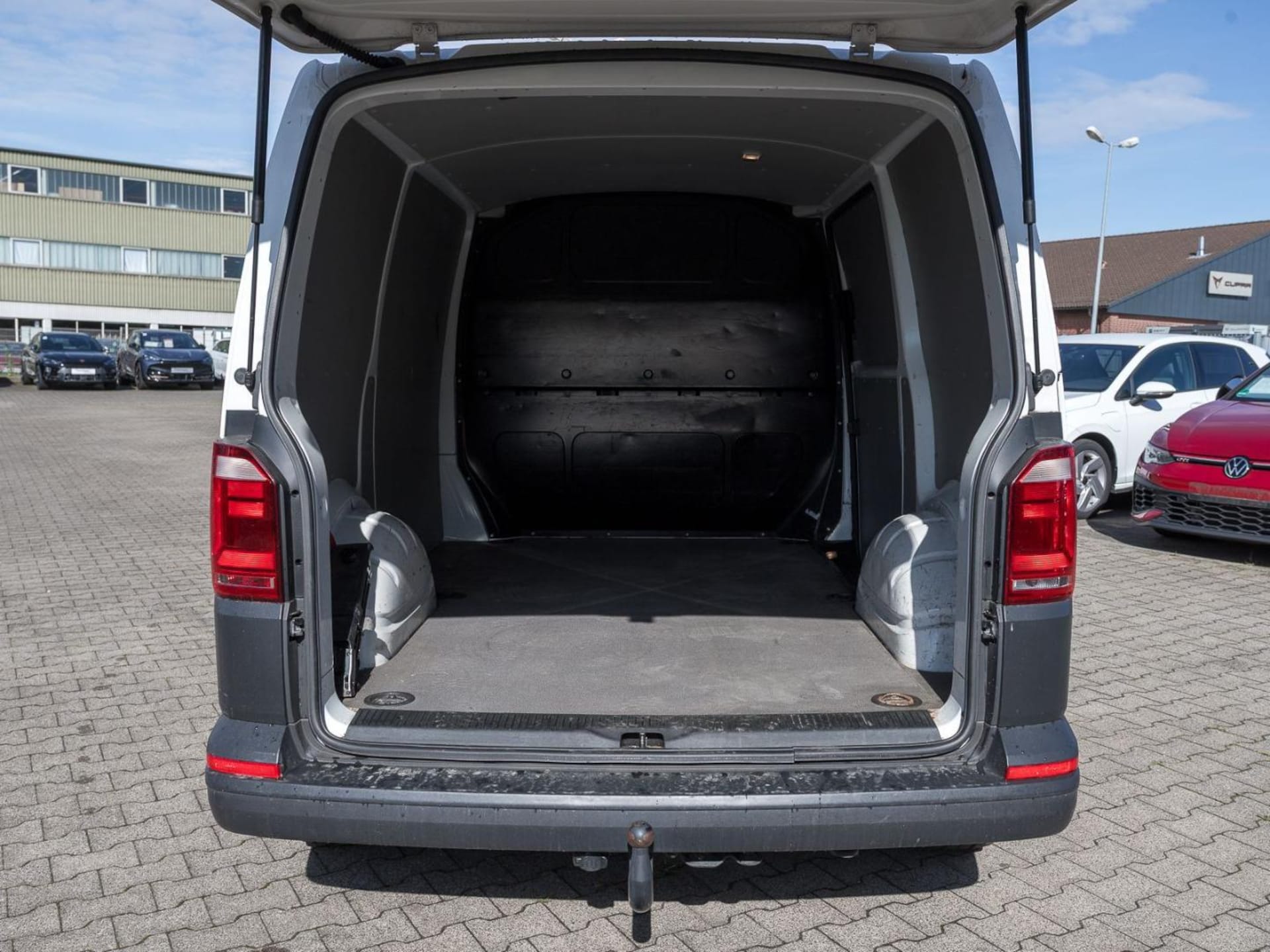 Volkswagen T6 Transporter Kasten kurzer Radstand