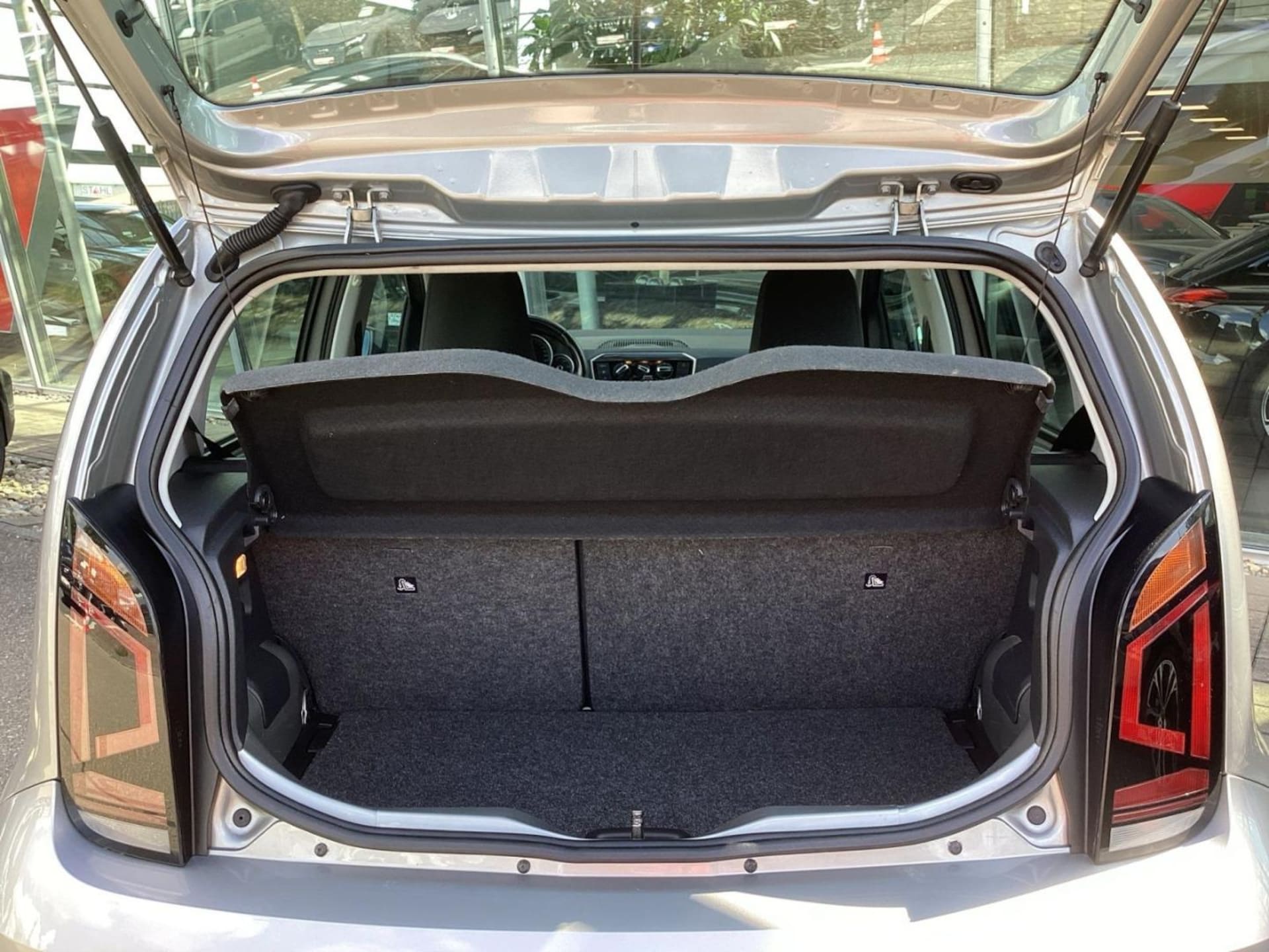 Volkswagen up! cross up!