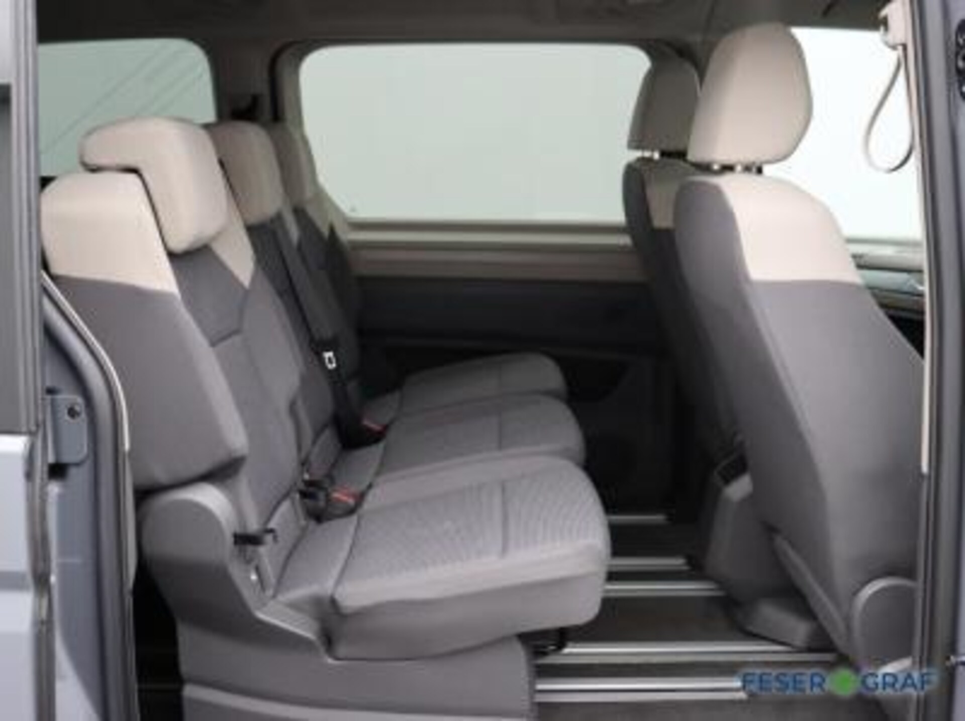 Volkswagen Multivan Basis-Modell