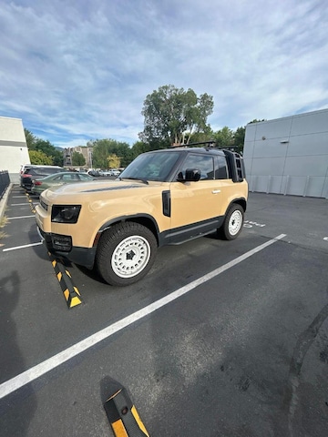 2025 Land Rover Defender