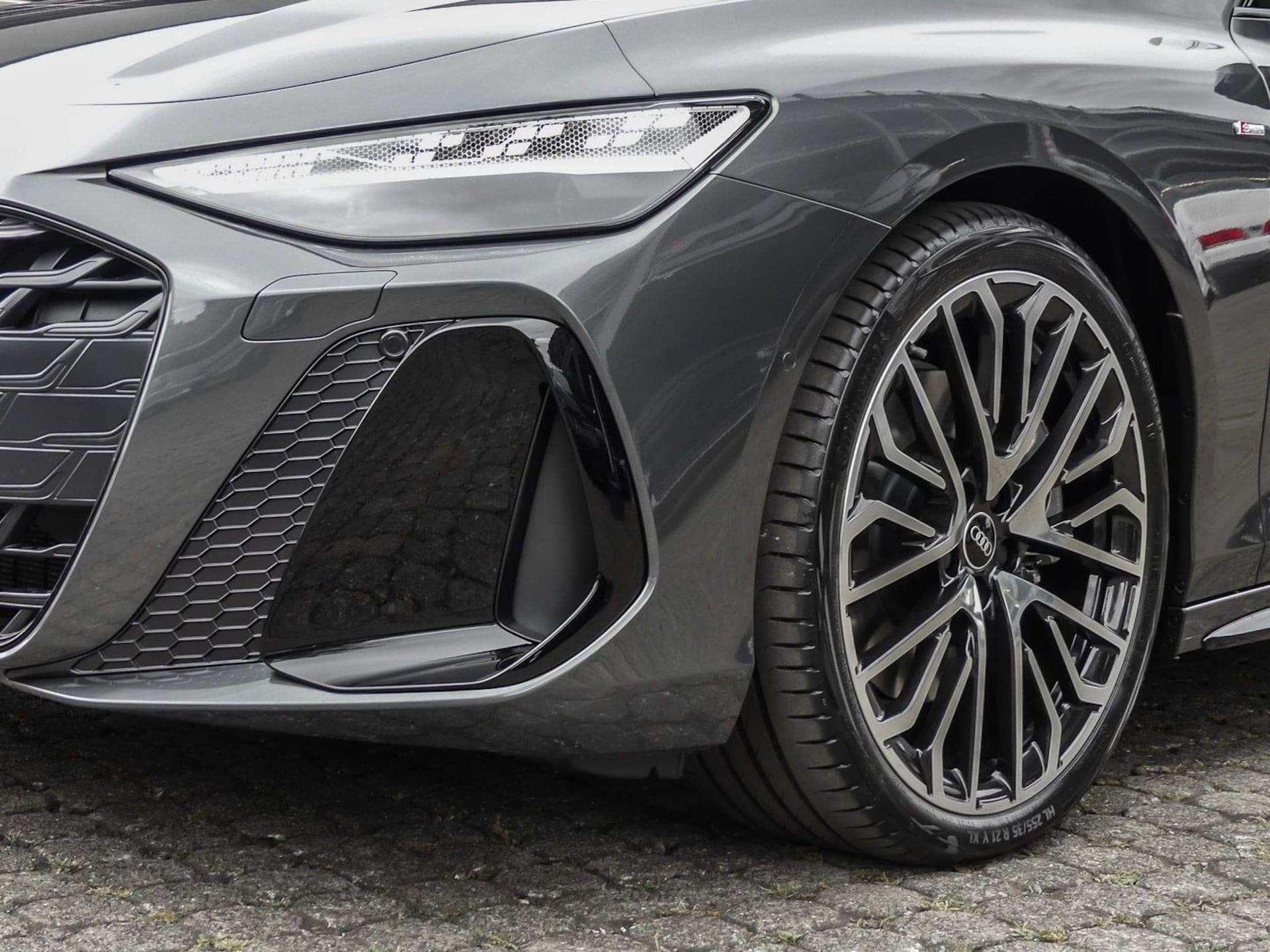 Audi A6 Avant edition one