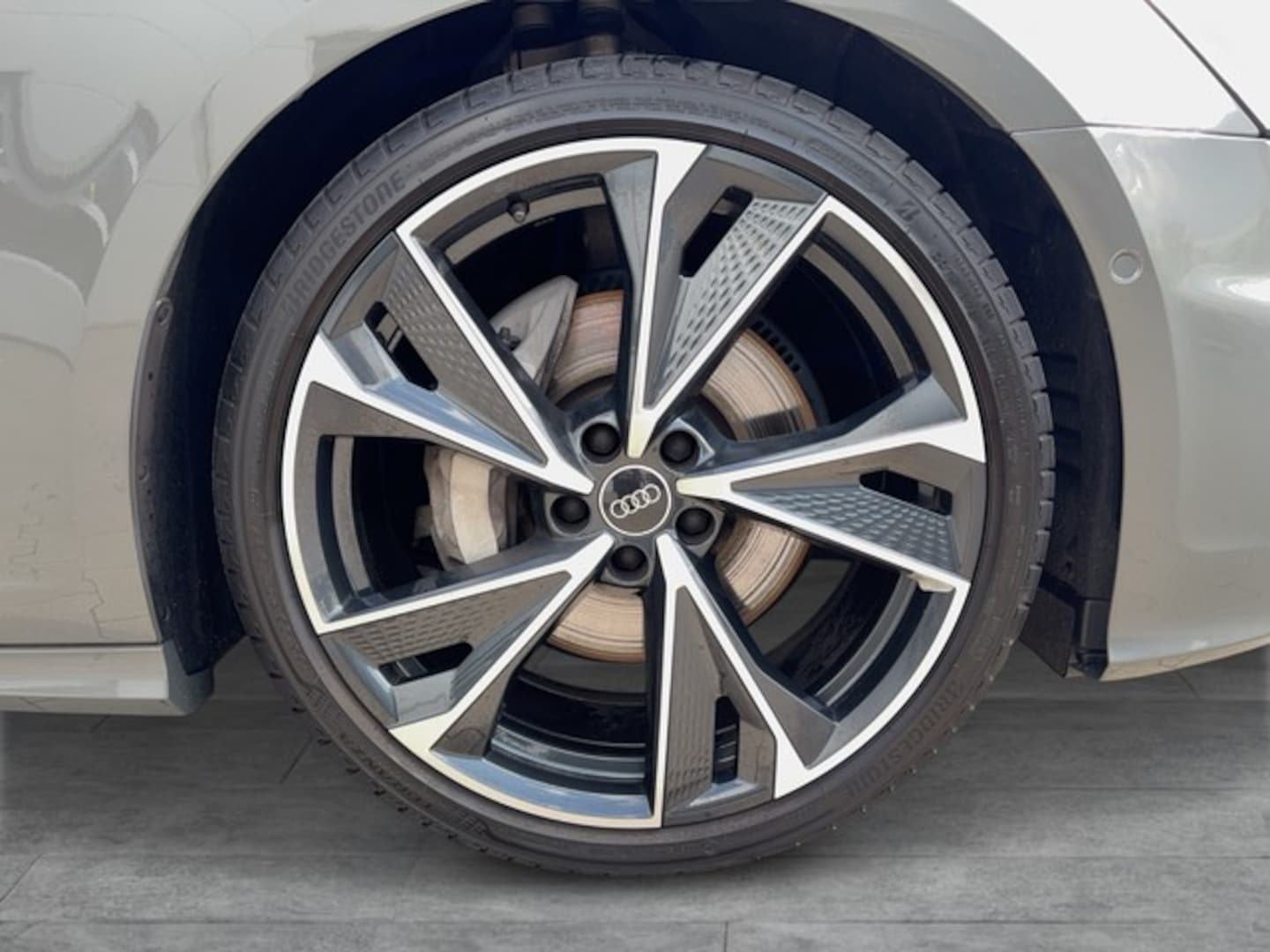 Bild über Audi A6 Avant S line 50 TDI quattro tiptronic - für weitere Informationen kontaktieren Sie den Audi Partner