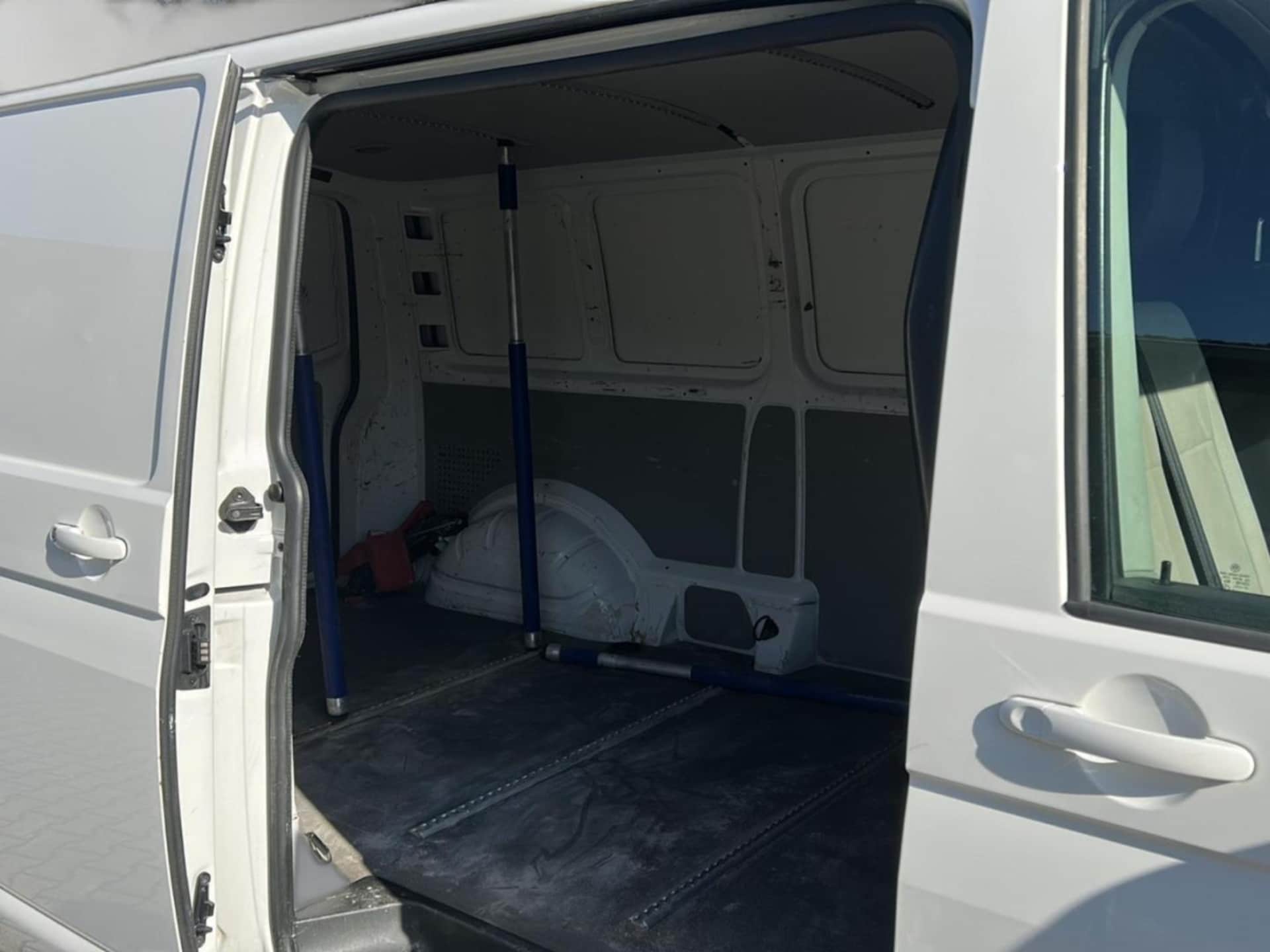 Volkswagen T6 Transporter Kasten langer Radstand