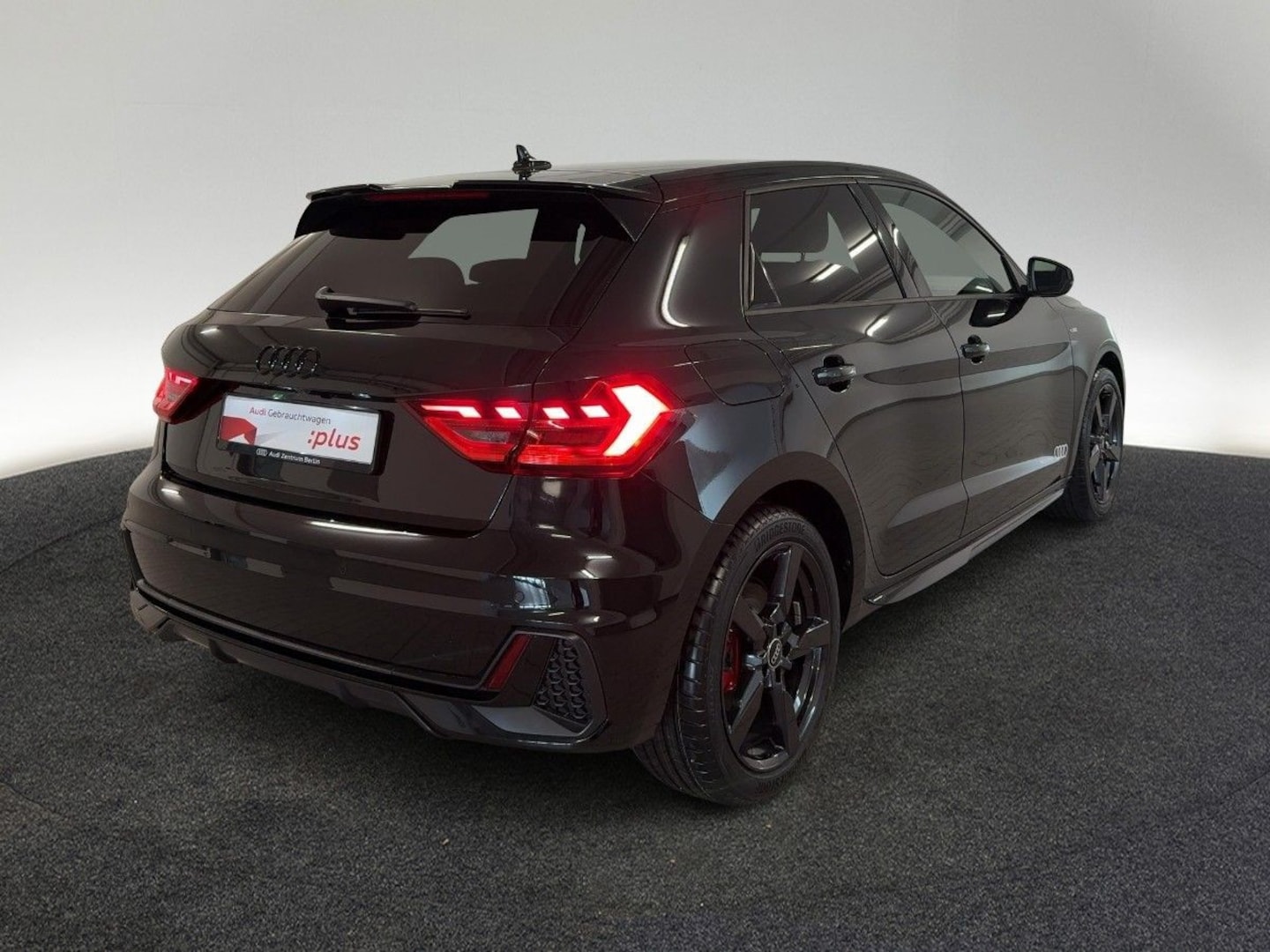 Bild über Audi A1 Sportback S line 30 TFSI Schaltgetriebe - für weitere Informationen kontaktieren Sie den Audi Partner