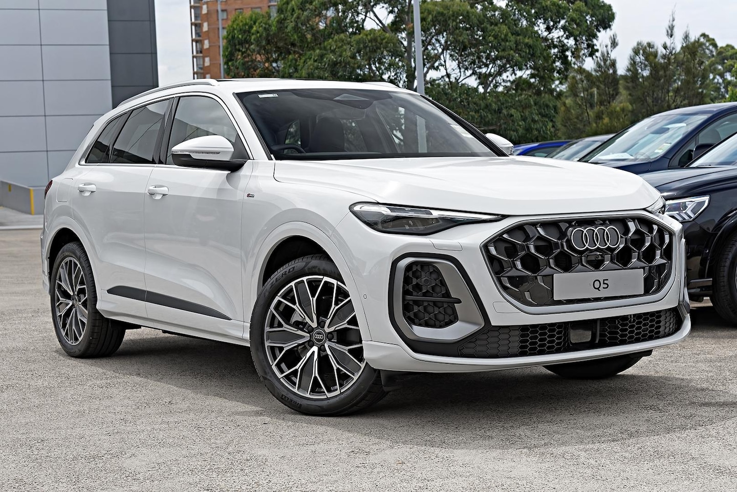 Image about Audi Q5 SUV TFSI quattro 200 kW sport