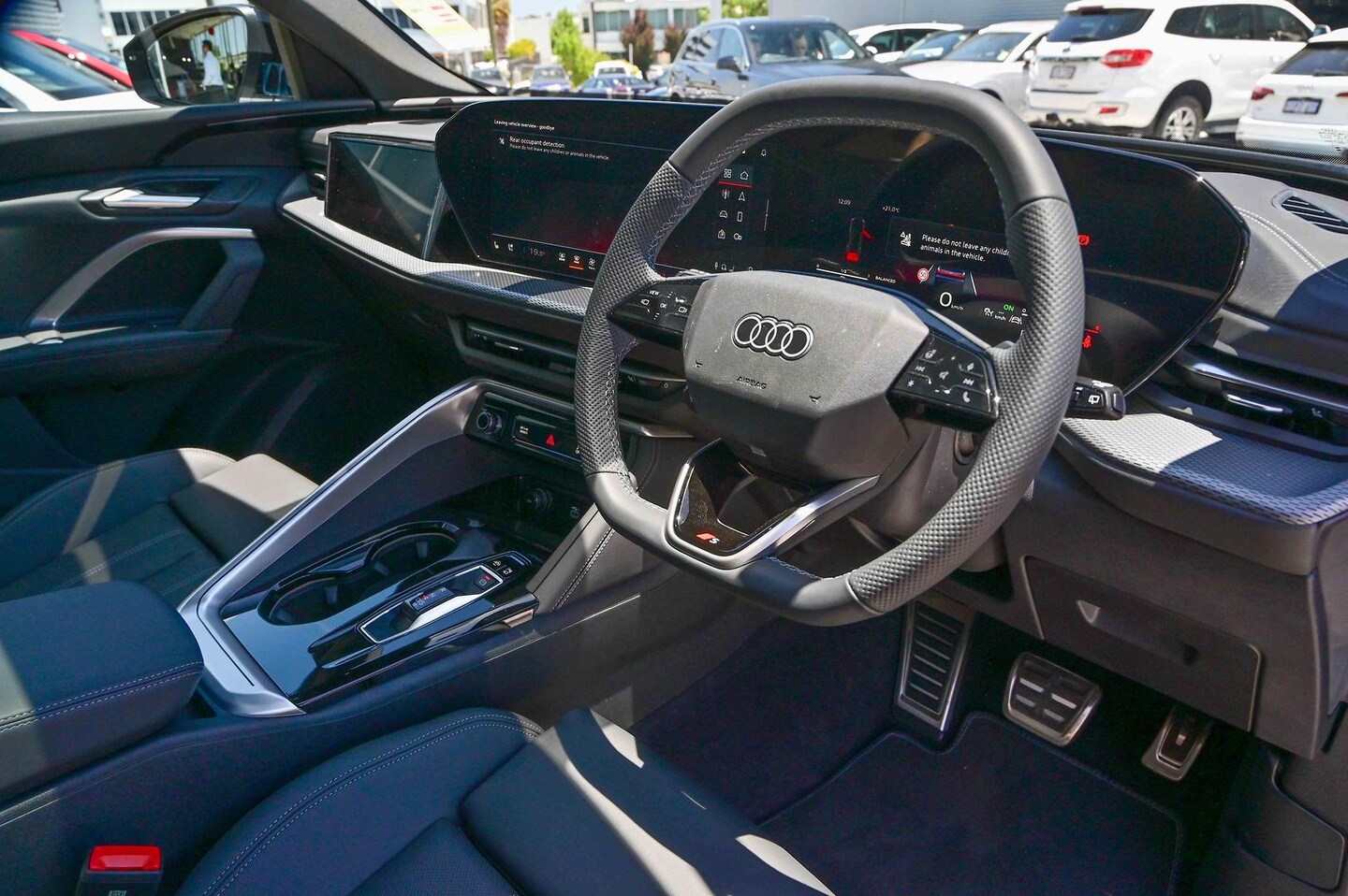 Image about Audi Q5 SUV TDI quattro 150 kW sport