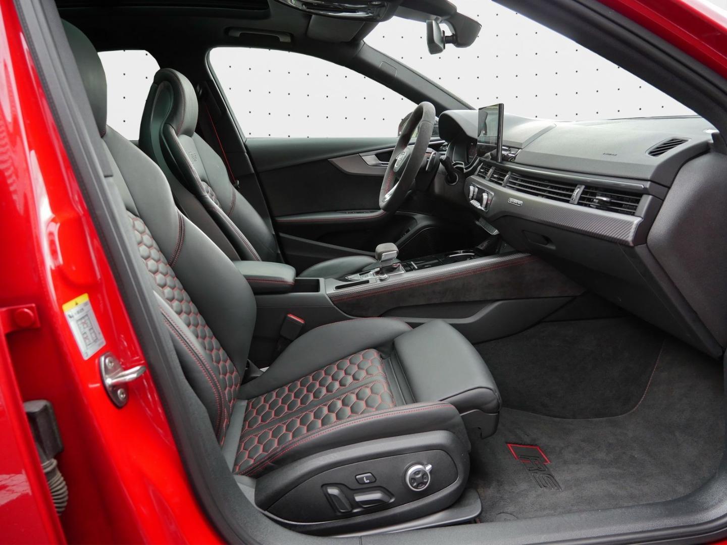 Image about Audi RS 4 Avant TFSI quattro tiptronic
