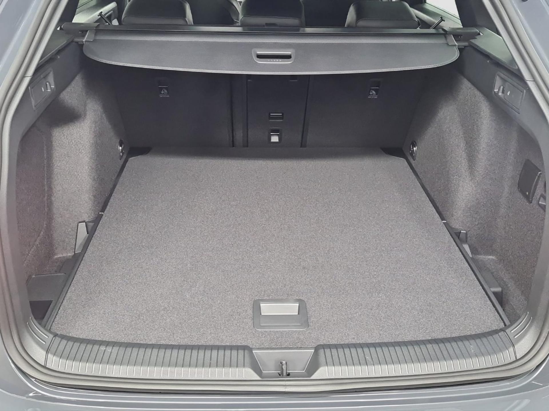 Volkswagen Golf Variant R-Line