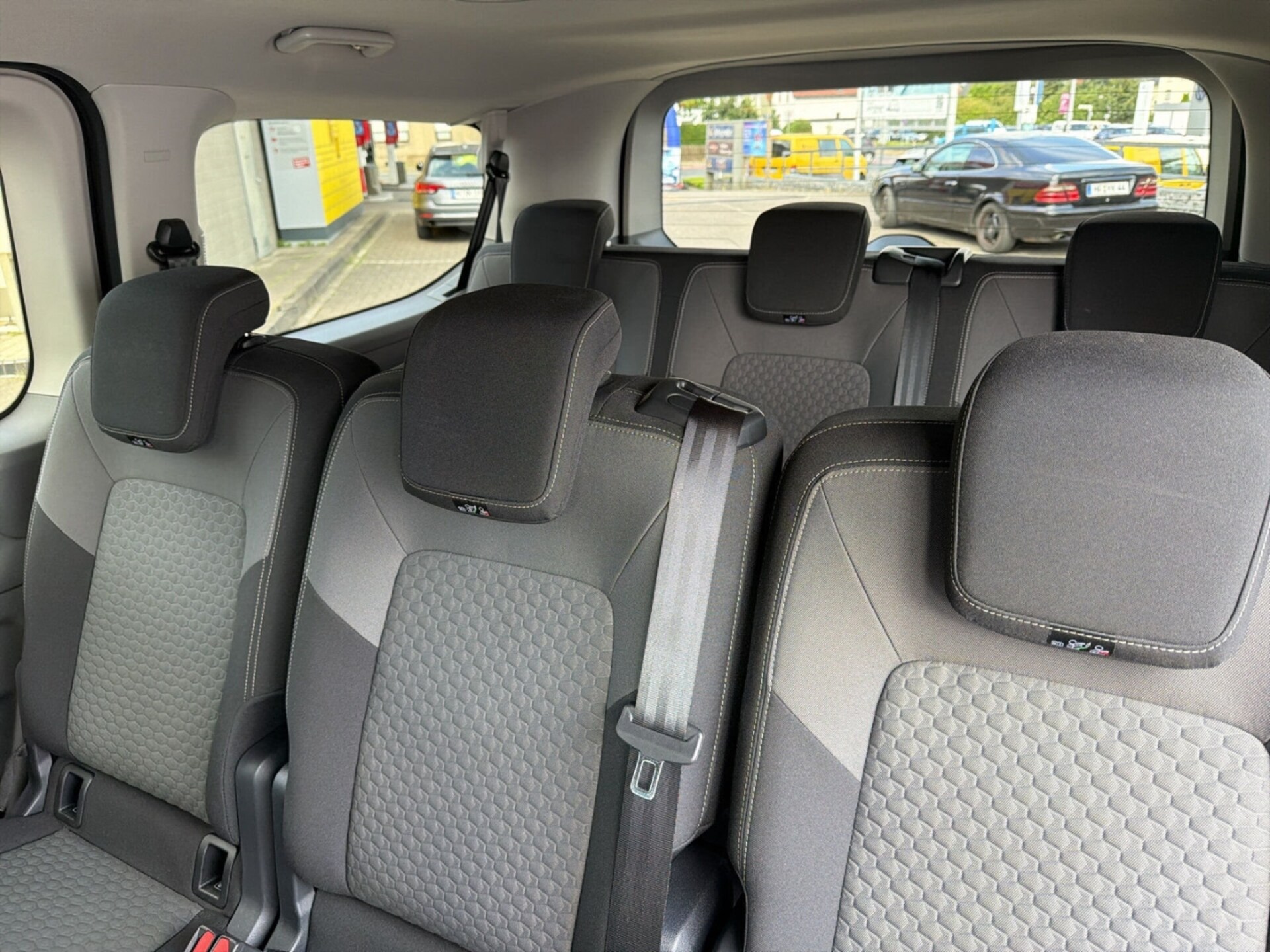 Volkswagen Caravelle Life