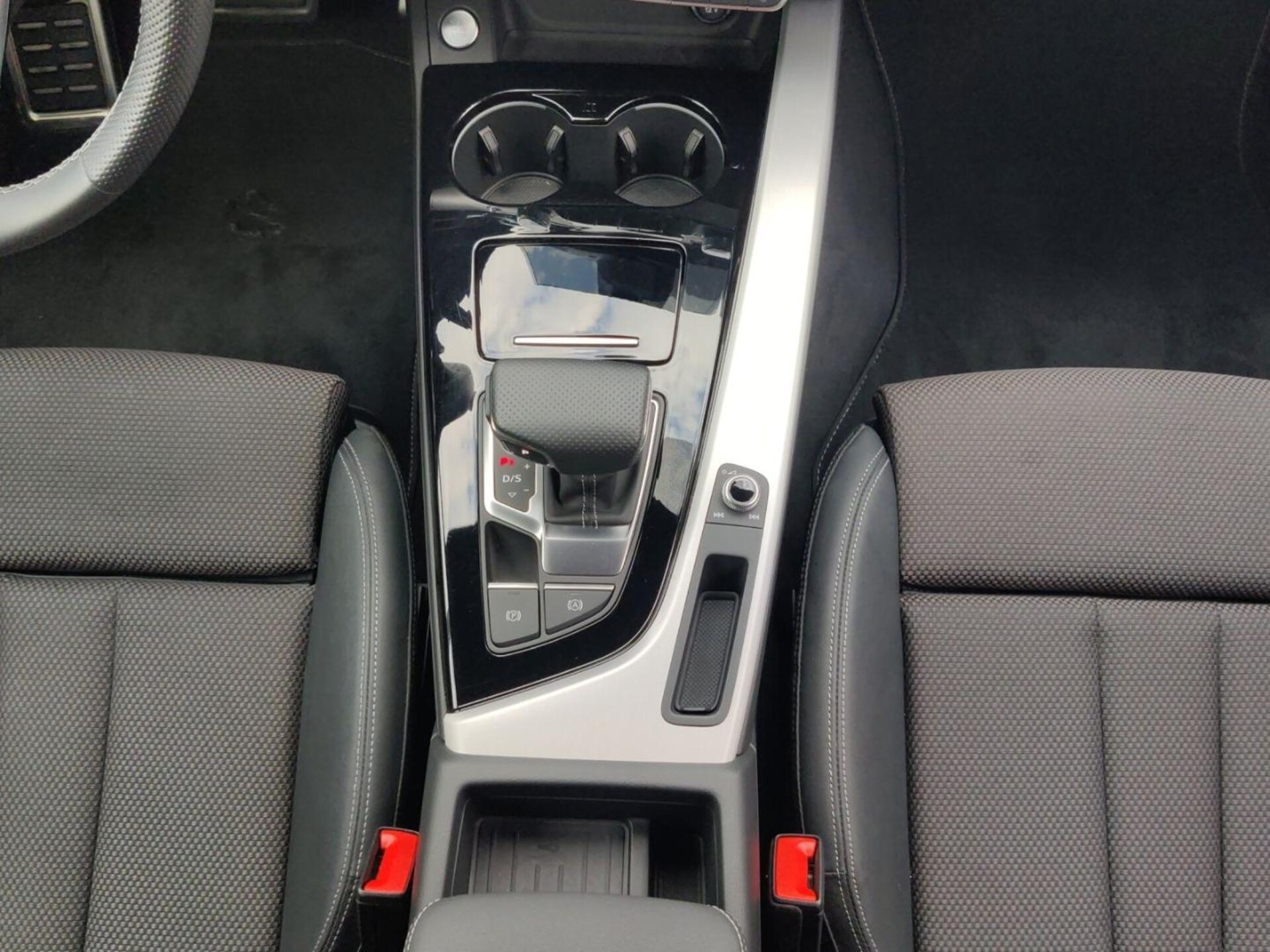 Audi A4 Avant S line
