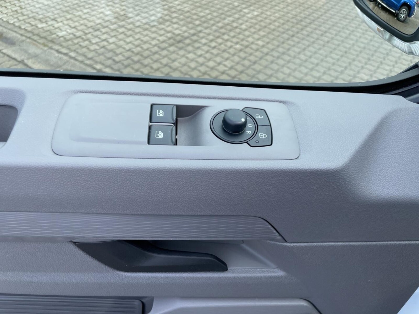 Volkswagen Transporter Kasten kurzer Radstand – Bild 20