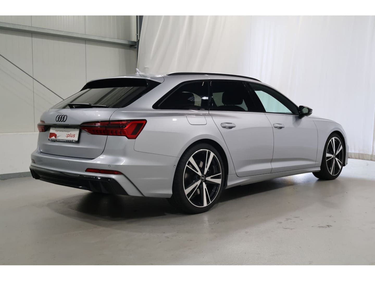 Bild über Audi S6 Avant TDI quattro tiptronic - für weitere Informationen kontaktieren Sie den Audi Partner