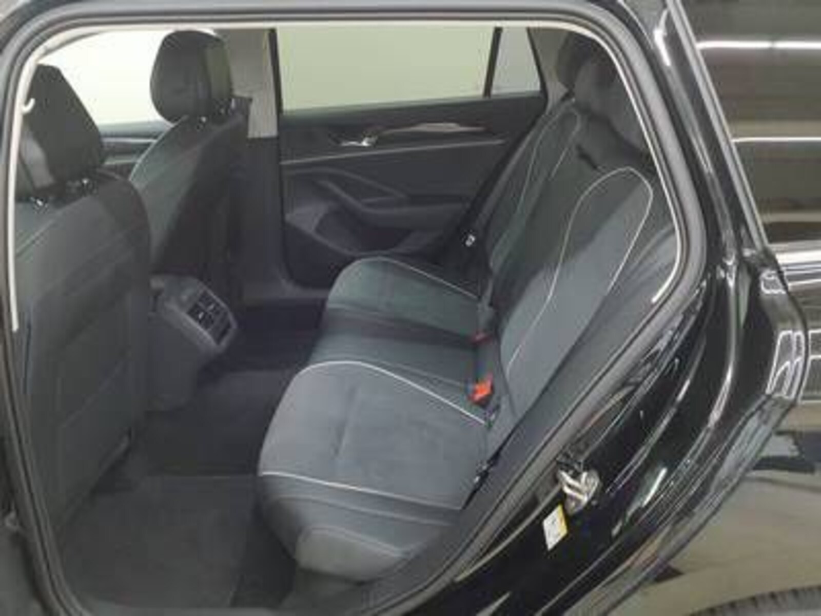 Volkswagen Passat – Bild 7