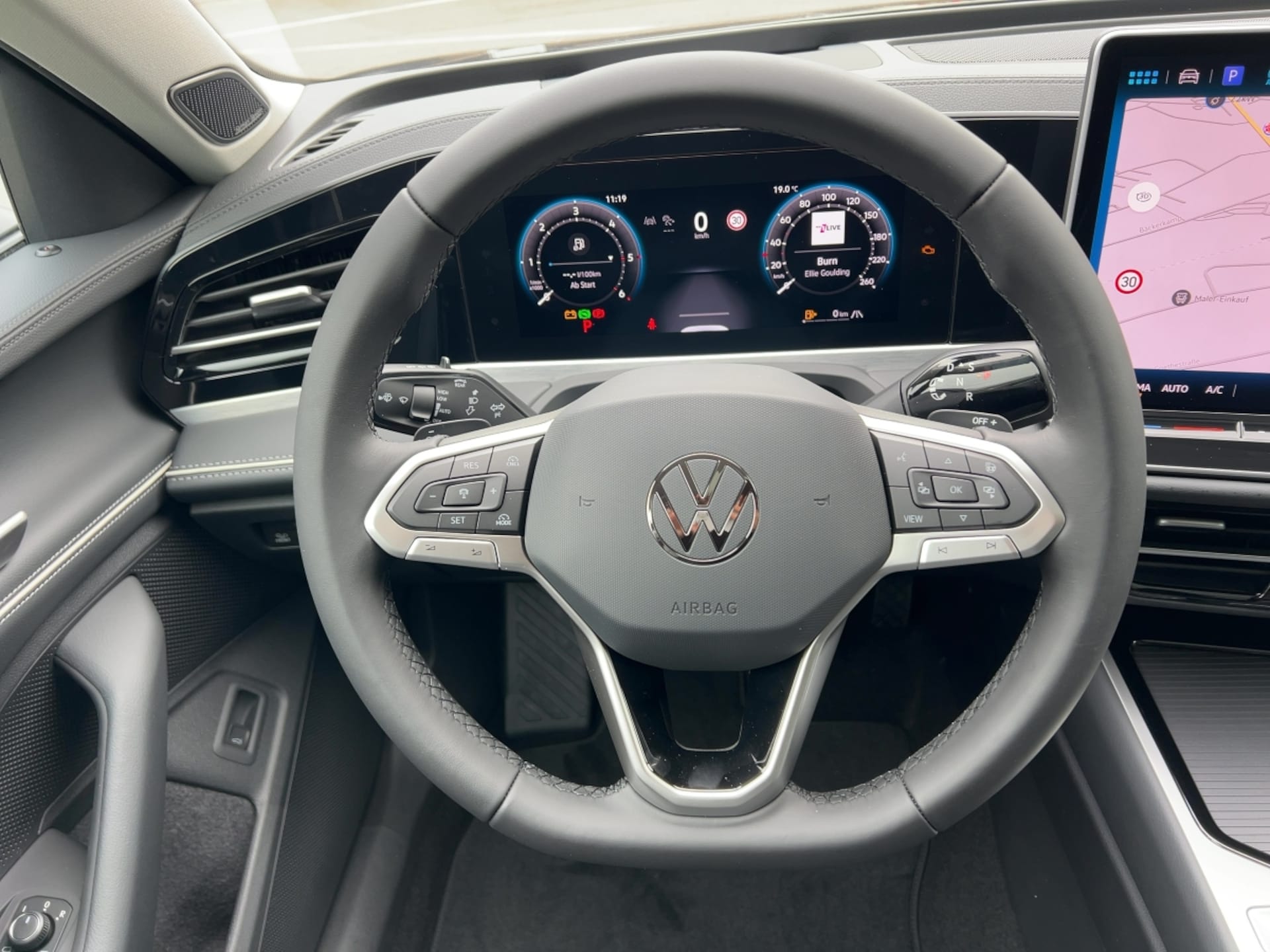 Volkswagen Passat Elegance