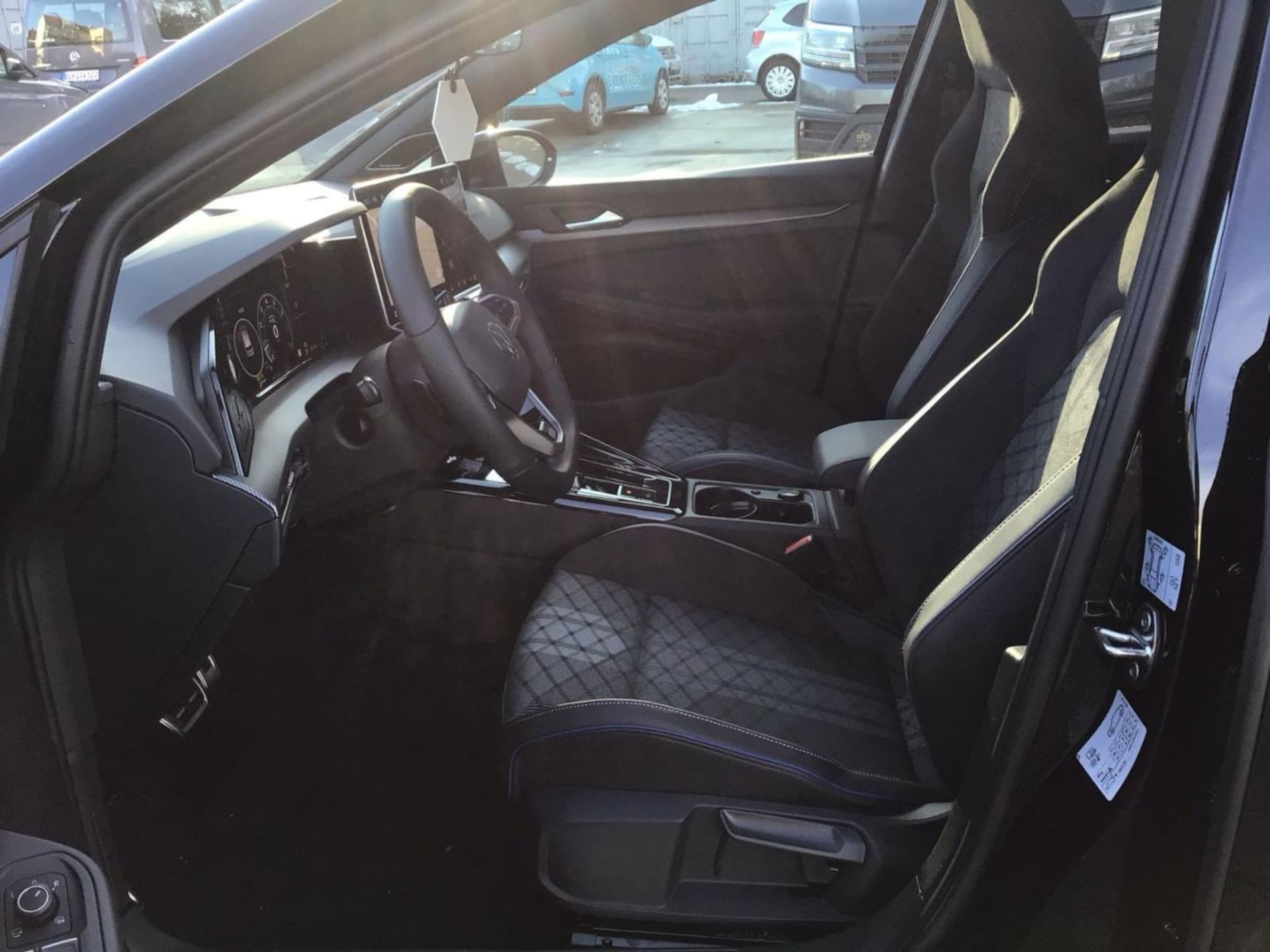Volkswagen Golf R-Line