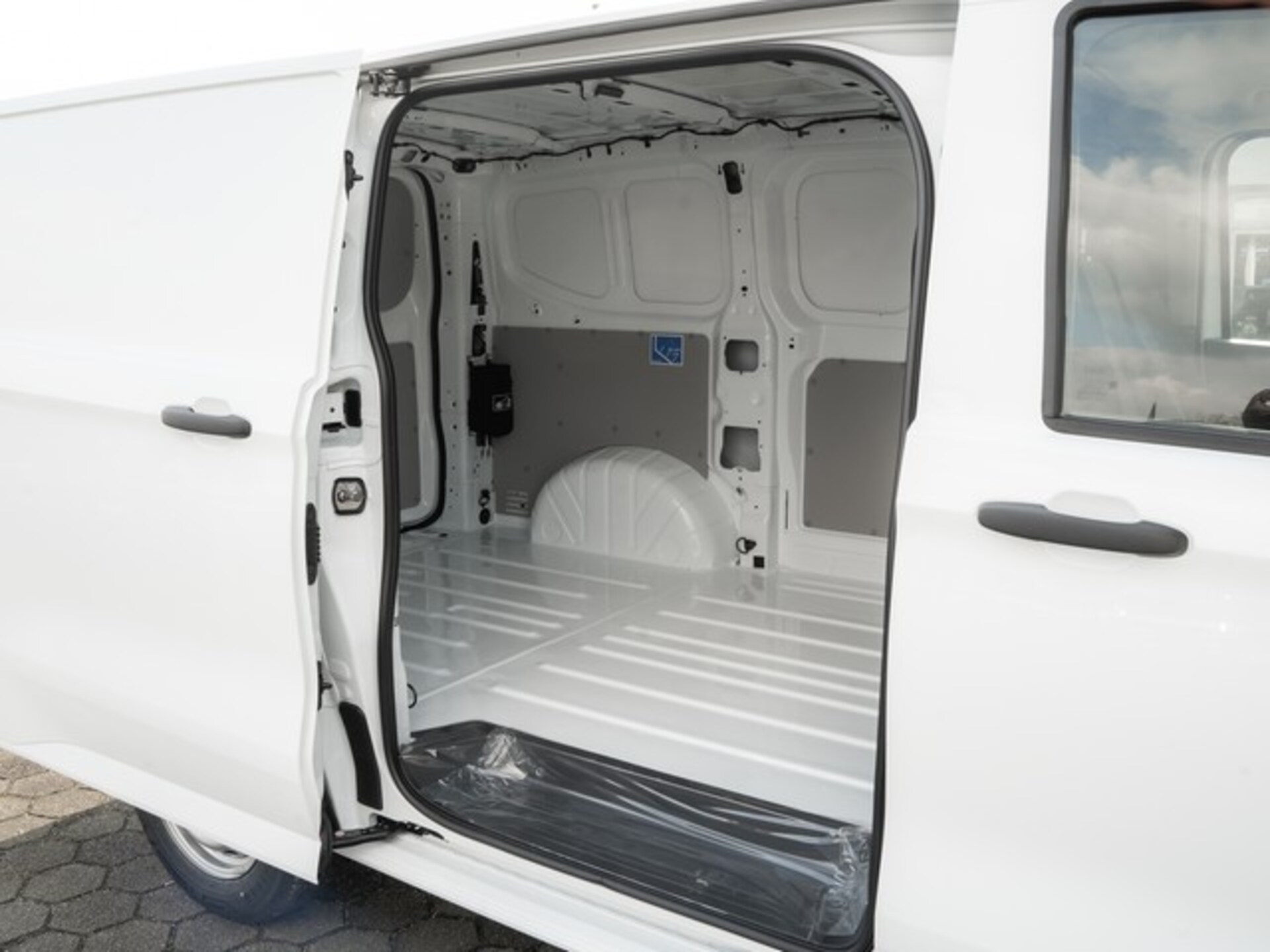 Volkswagen Transporter Kasten kurzer Radstand