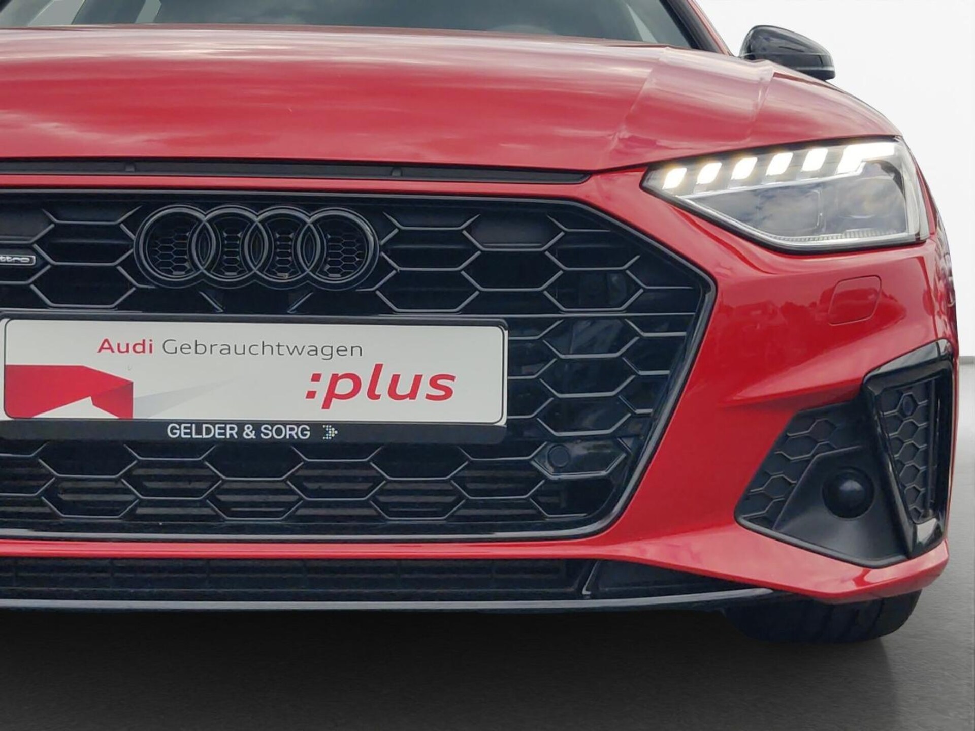 Audi A4 Avant S line
