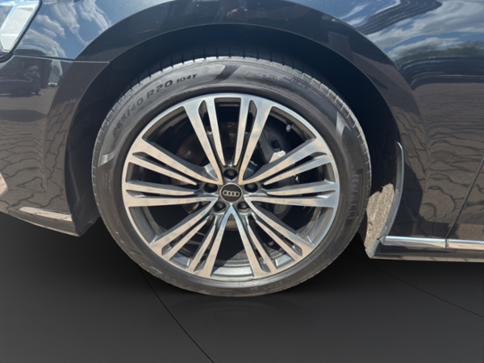Audi A8