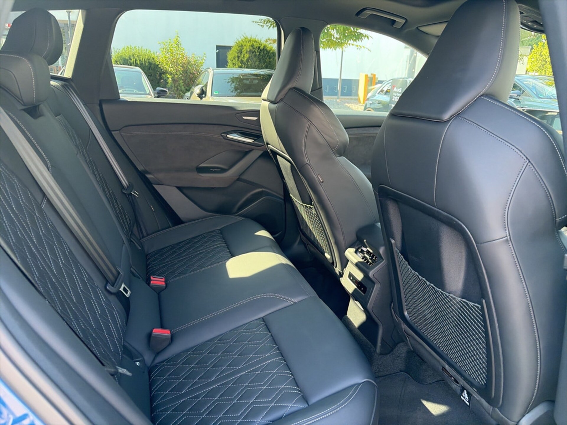 Audi SQ6 SUV e-tron