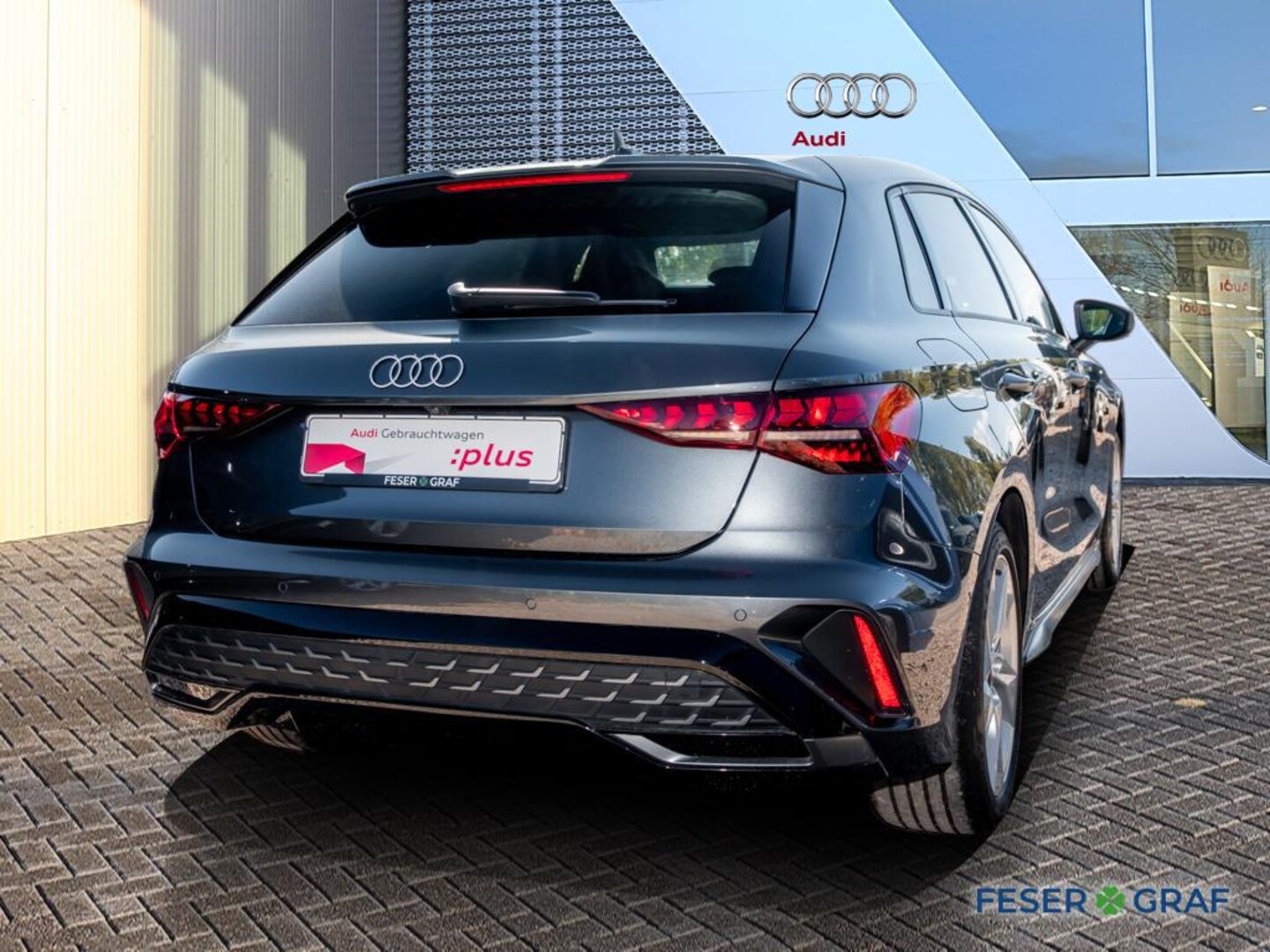 Bild über Audi A3 Sportback S line 35 TFSI S tronic - für weitere Informationen kontaktieren Sie den Audi Partner