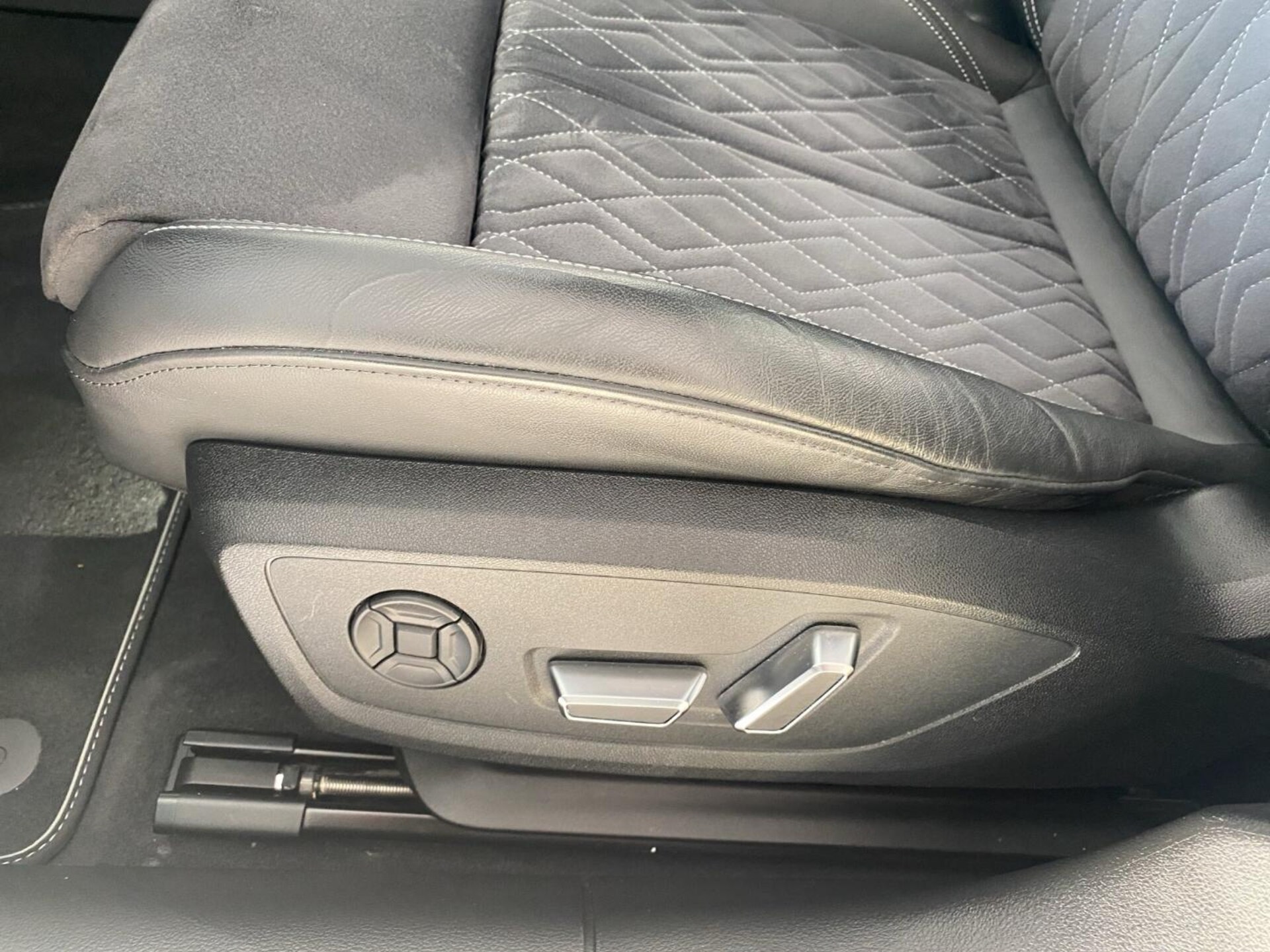 Audi S6 Avant