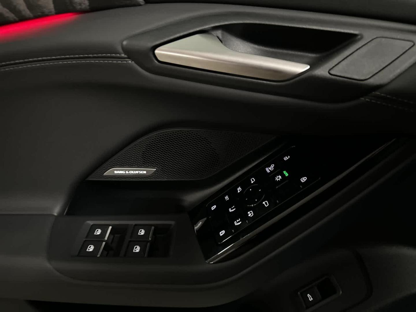 2025 Audi A6 Sportback e-tron Prestige - Photo 12