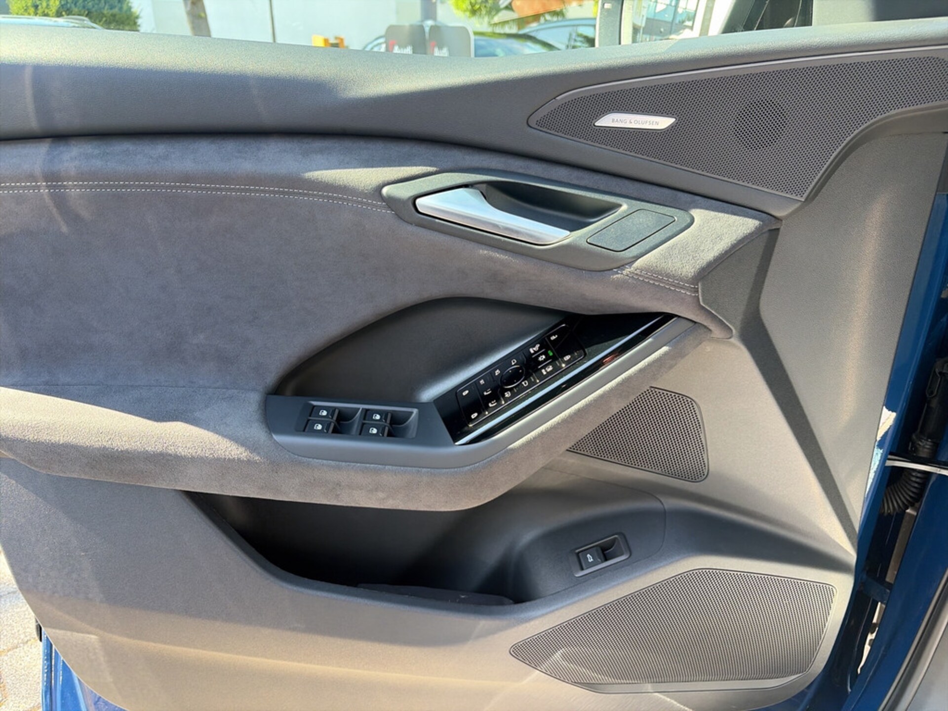 Audi SQ6 SUV e-tron