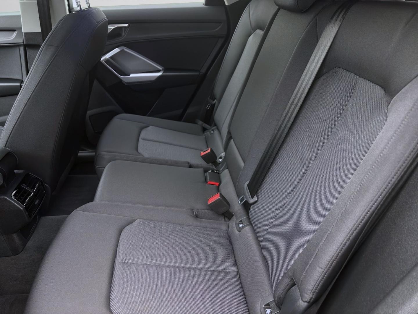Bild über Audi Q3 Sportback 35 TDI S tronic - für weitere Informationen kontaktieren Sie den Audi Partner