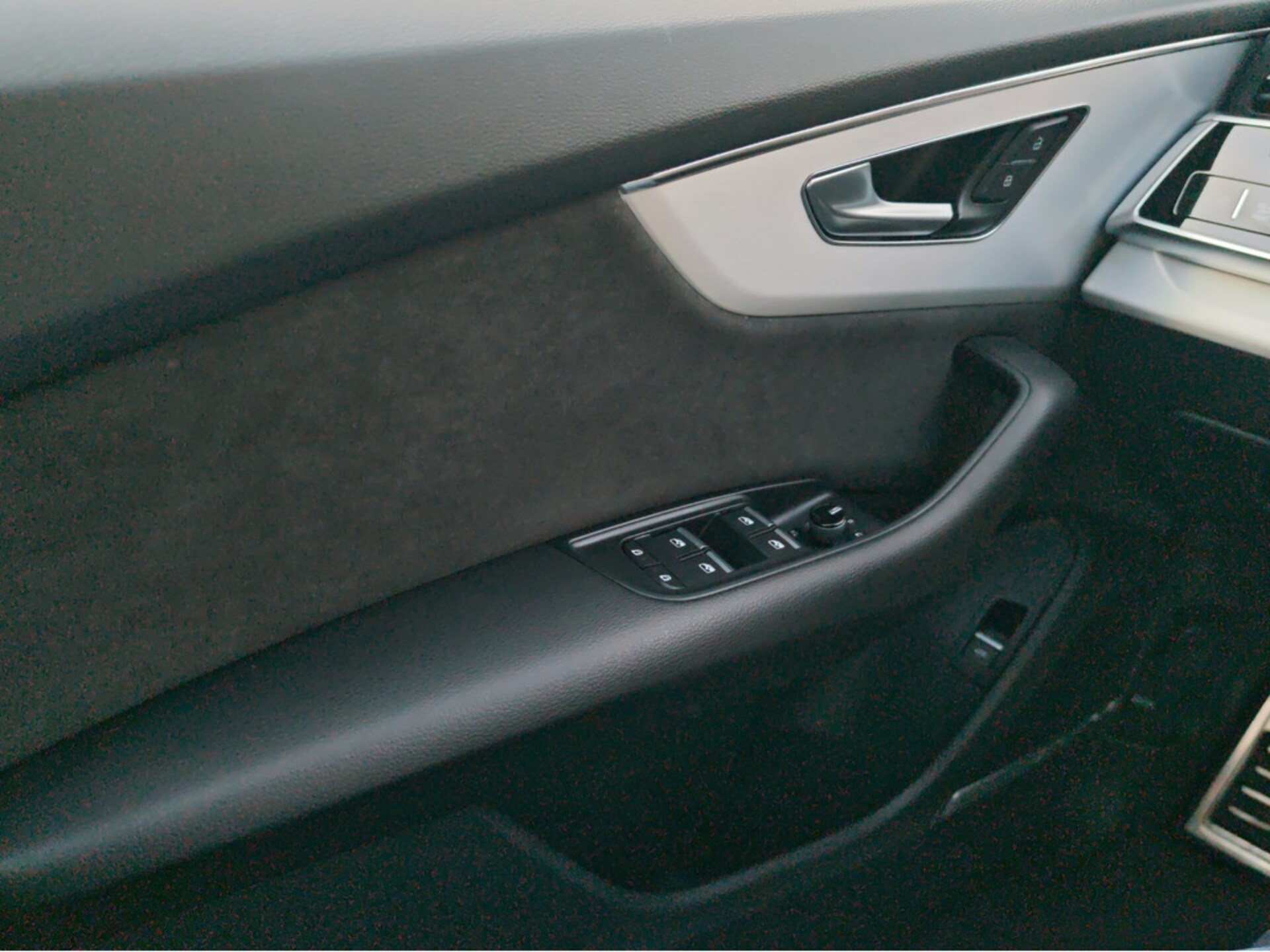 Audi SQ8 SUV