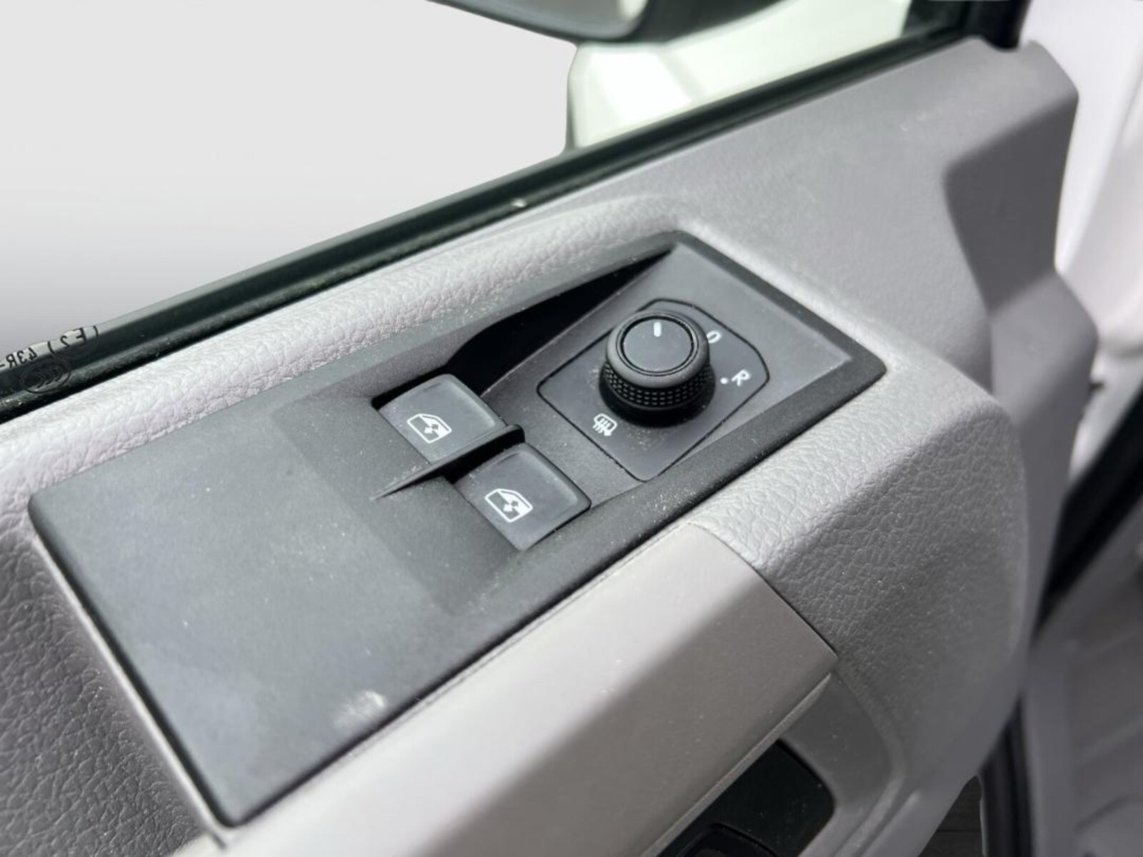 Volkswagen Crafter Kasten mittlerer Radstand – Bild 17