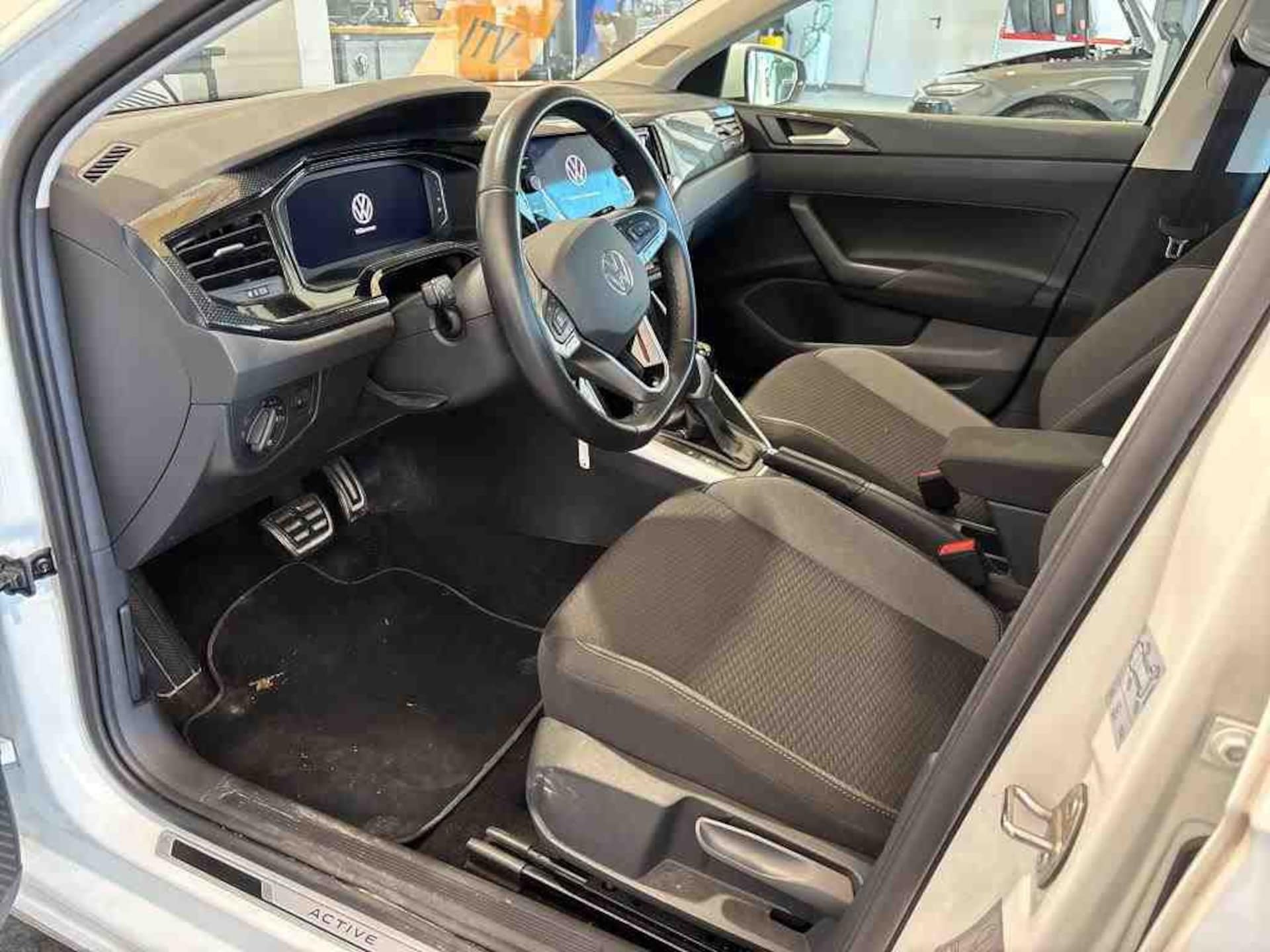 Volkswagen Polo Active
