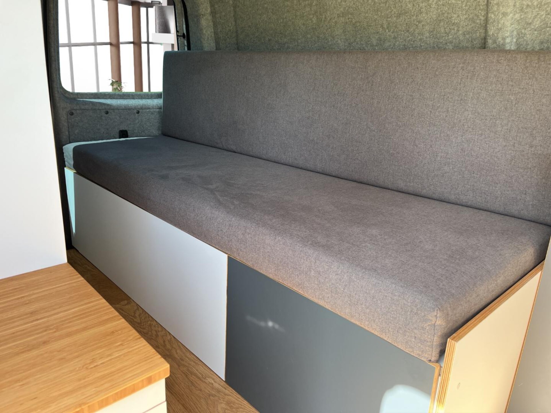 Volkswagen T6.1 Transporter Kasten langer Radstand