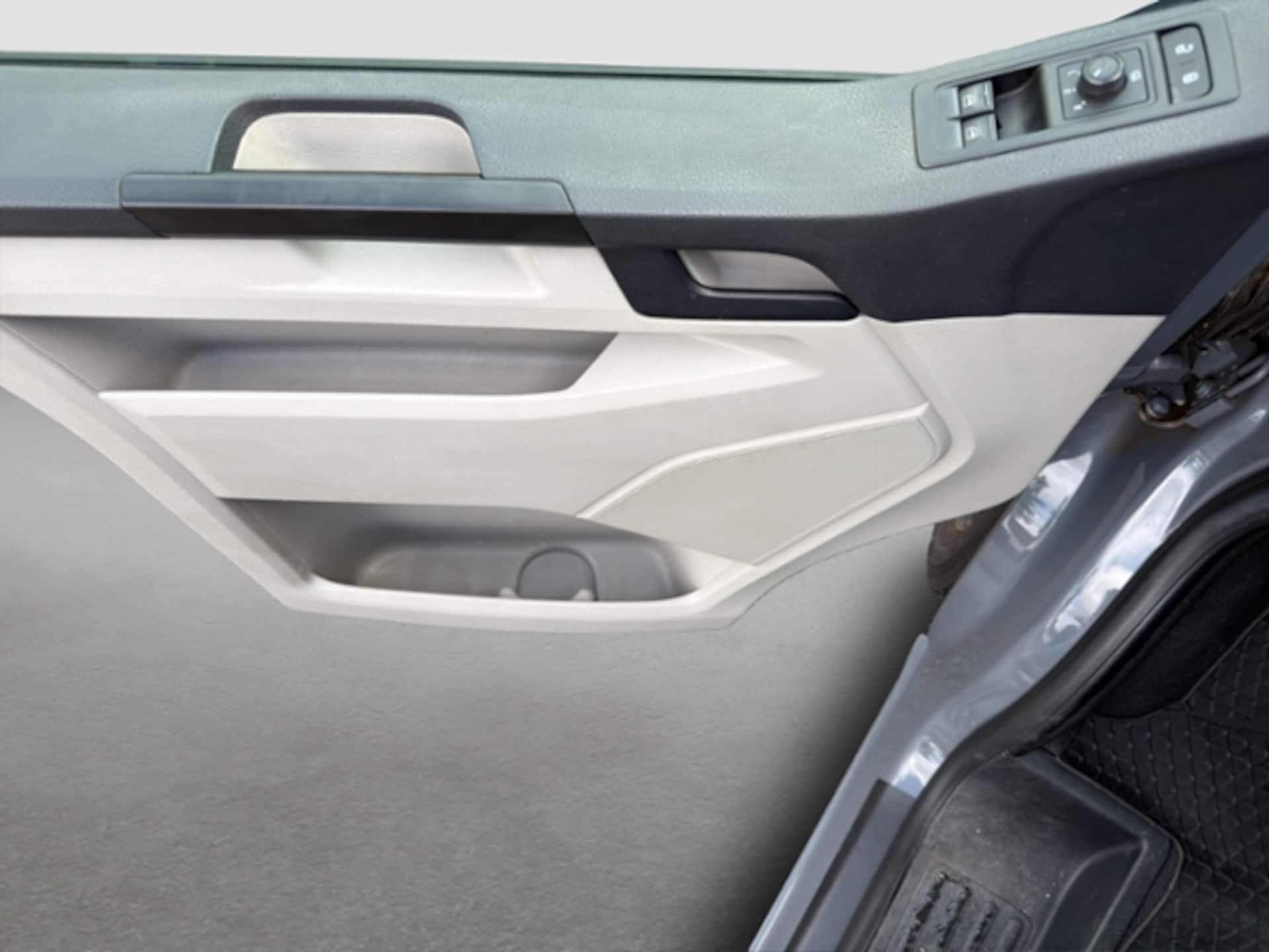 Volkswagen T6 Transporter Kasten kurzer Radstand