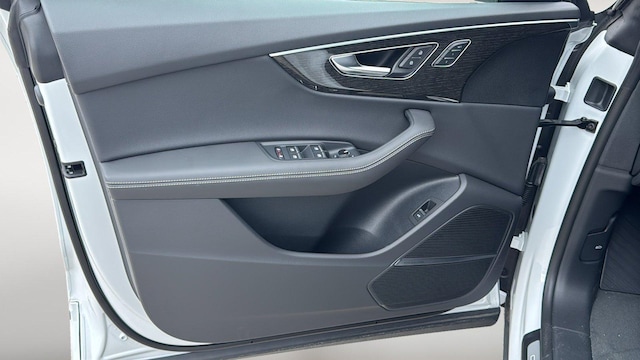 2026 Audi Q8 Premium Plus - Photo 12