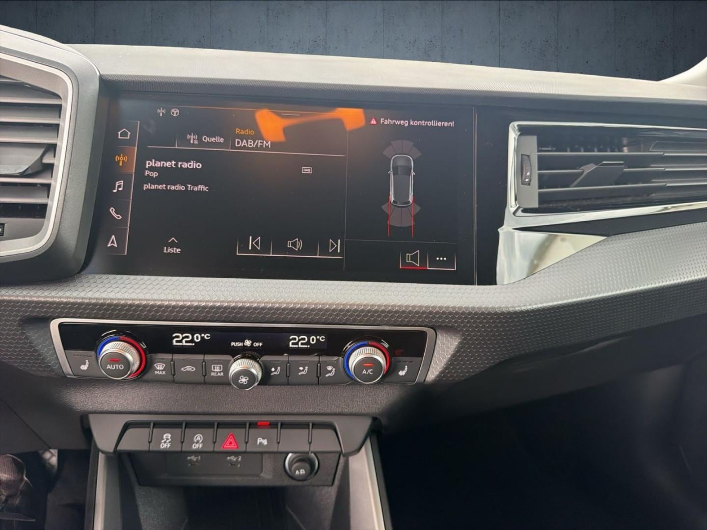 Bild über Audi A1 Sportback S line 25 TFSI S tronic - für weitere Informationen kontaktieren Sie den Audi Partner