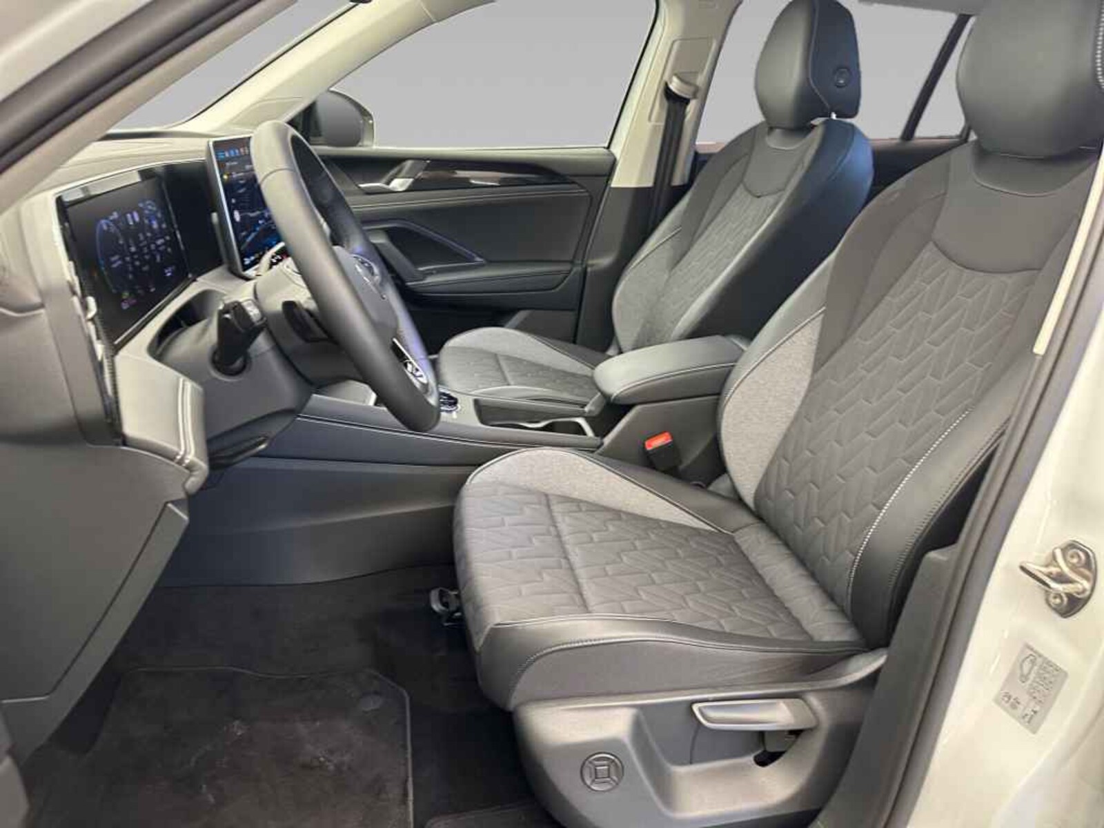 Volkswagen Tiguan – Bild 12