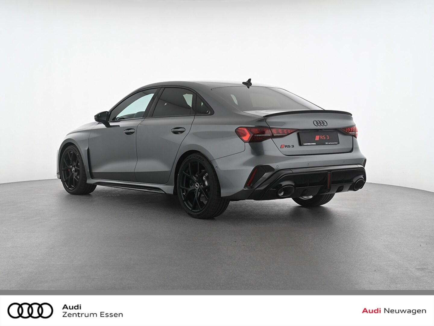 Bild über Audi RS 3 Limousine TFSI quattro 294 kW S tronic - für weitere Informationen kontaktieren Sie den Audi Partner