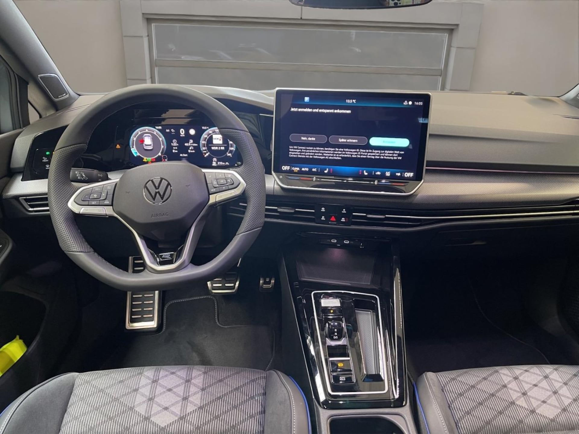 Volkswagen Golf R-Line