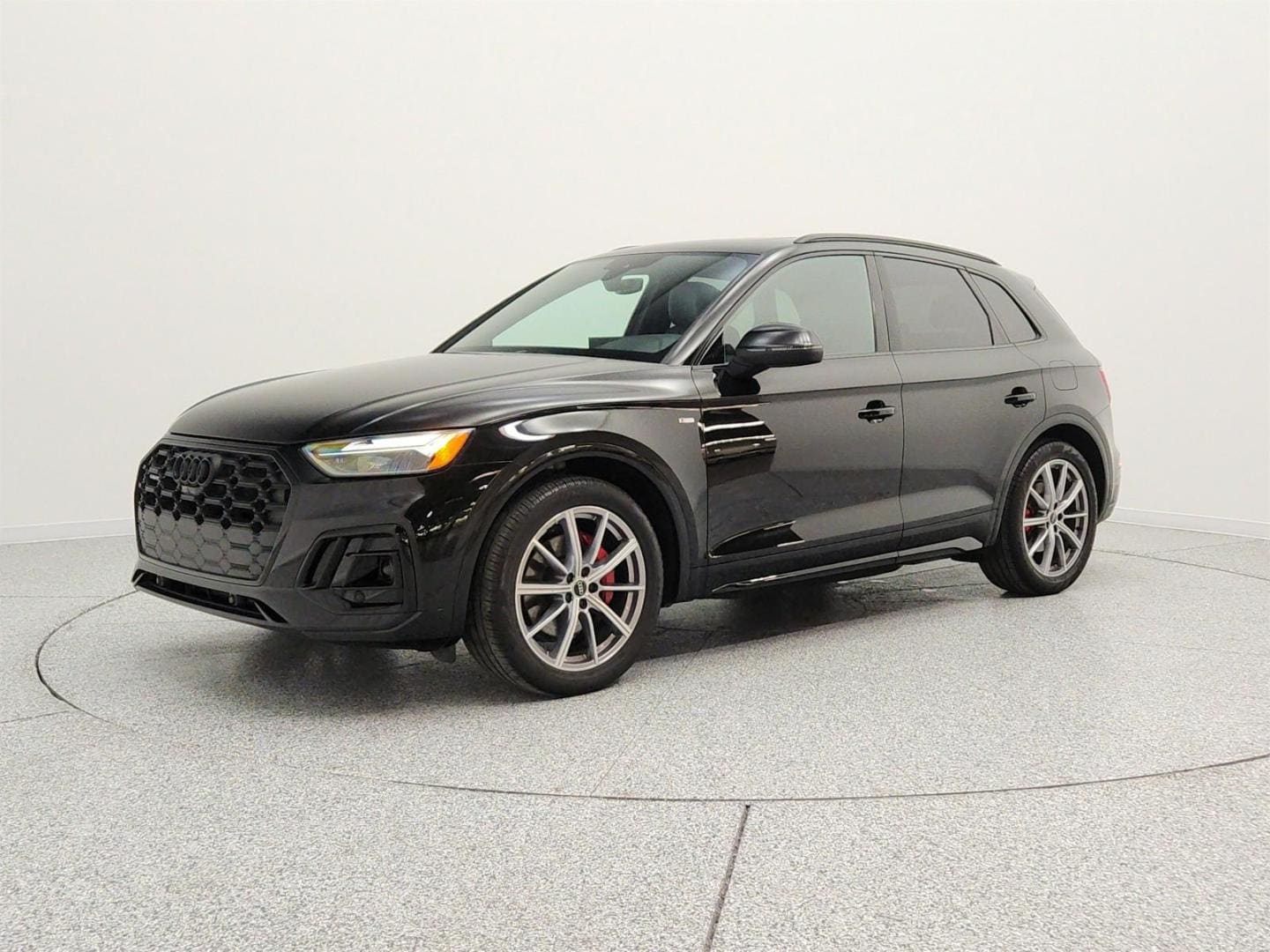 2024 Audi Q5 55 e Premium Plus's photo